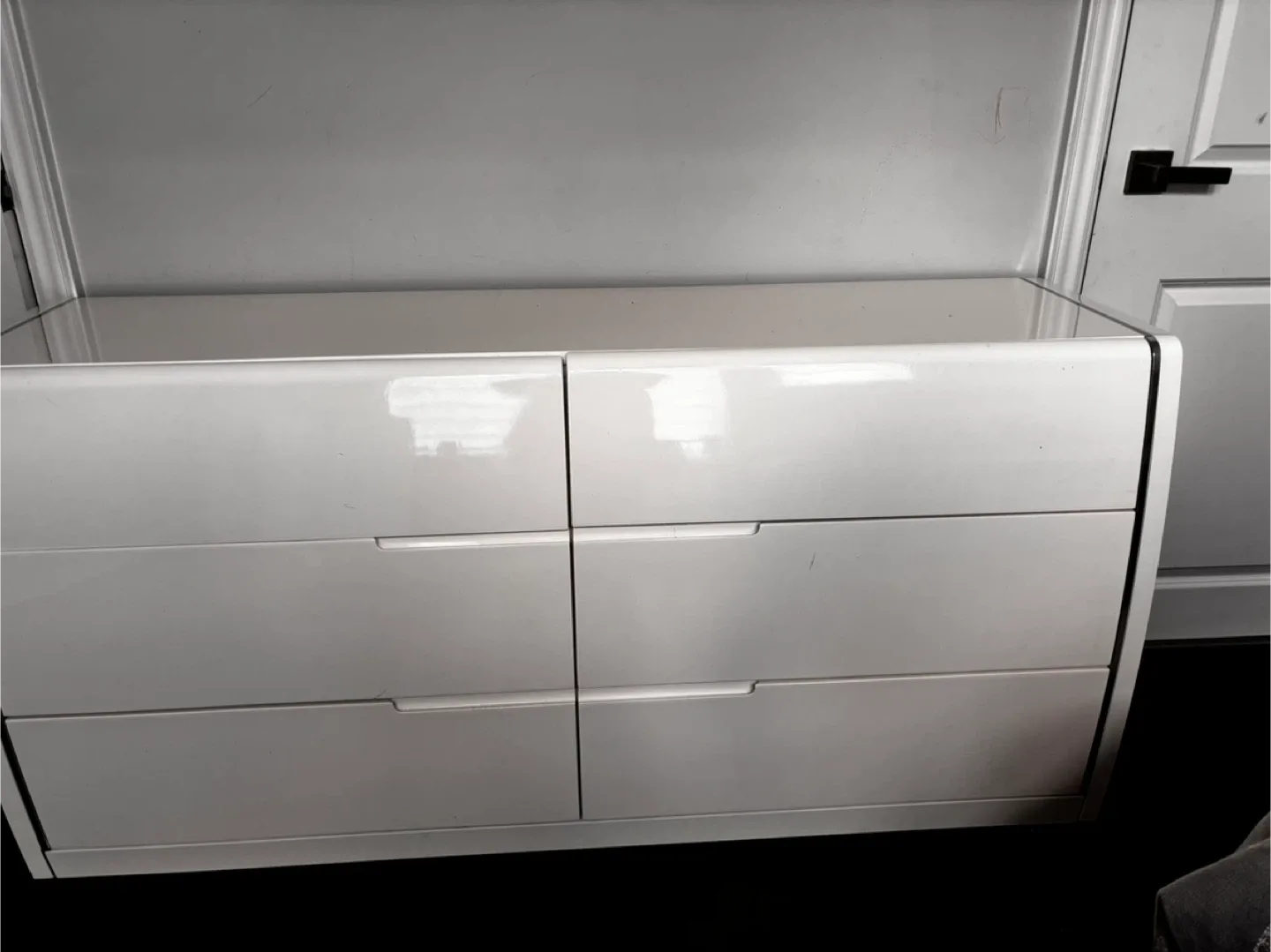 White 6-Drawer Dresser image indicator(6)