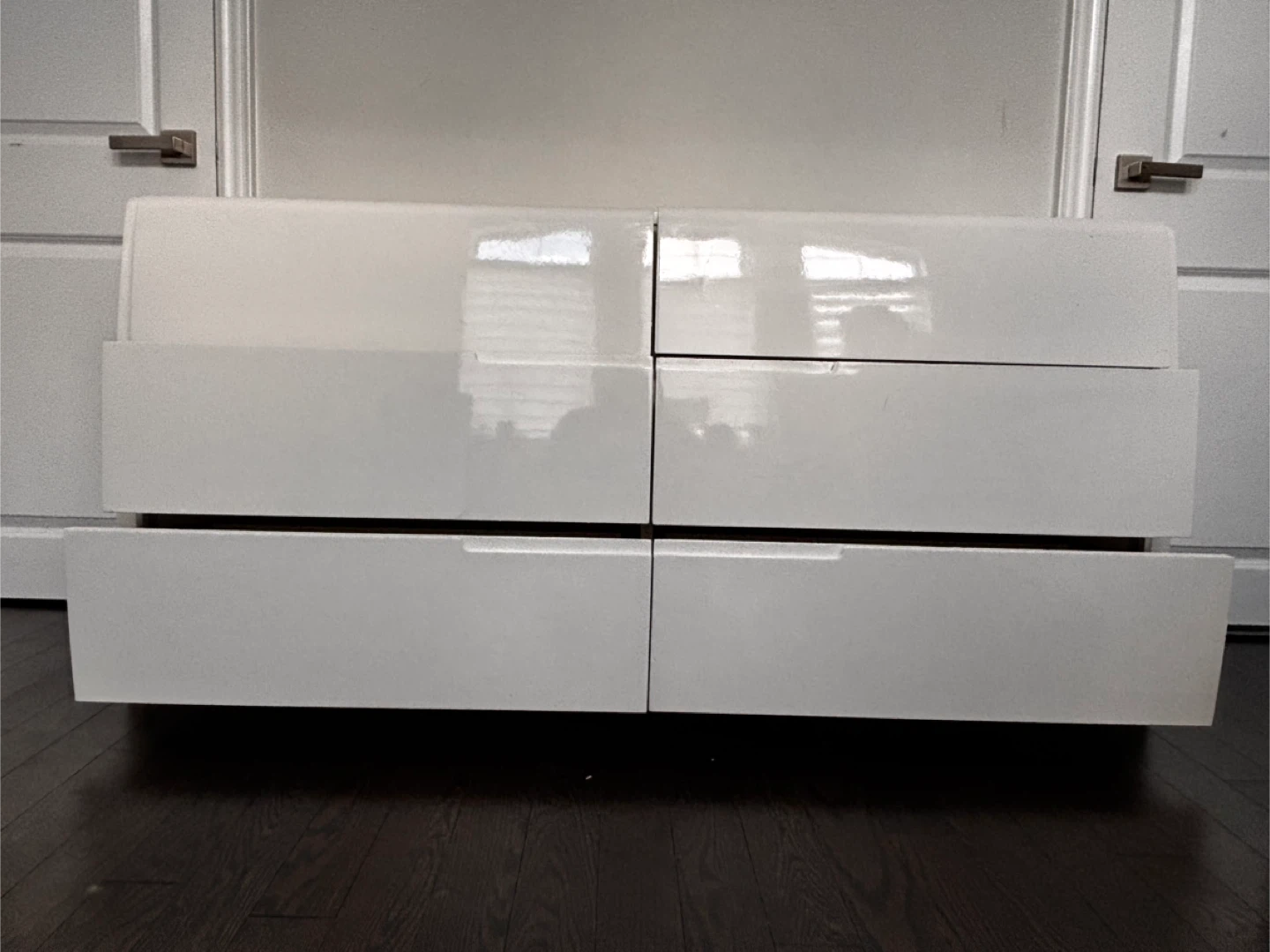 White 6-Drawer Dresser