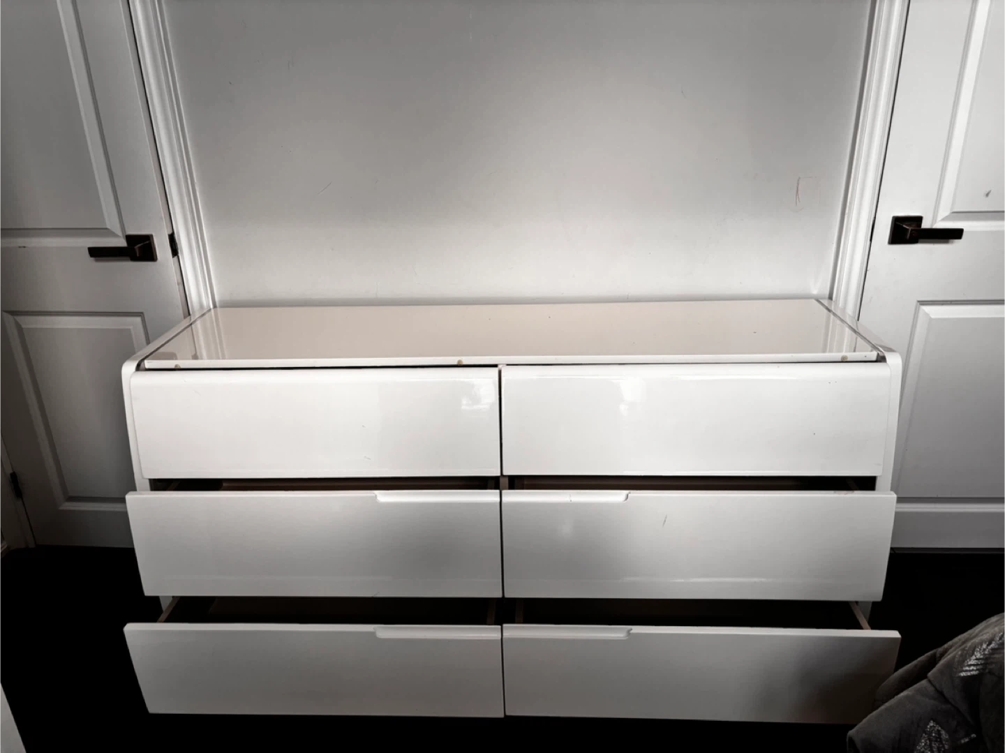 White 6-Drawer Dresser - photo 3