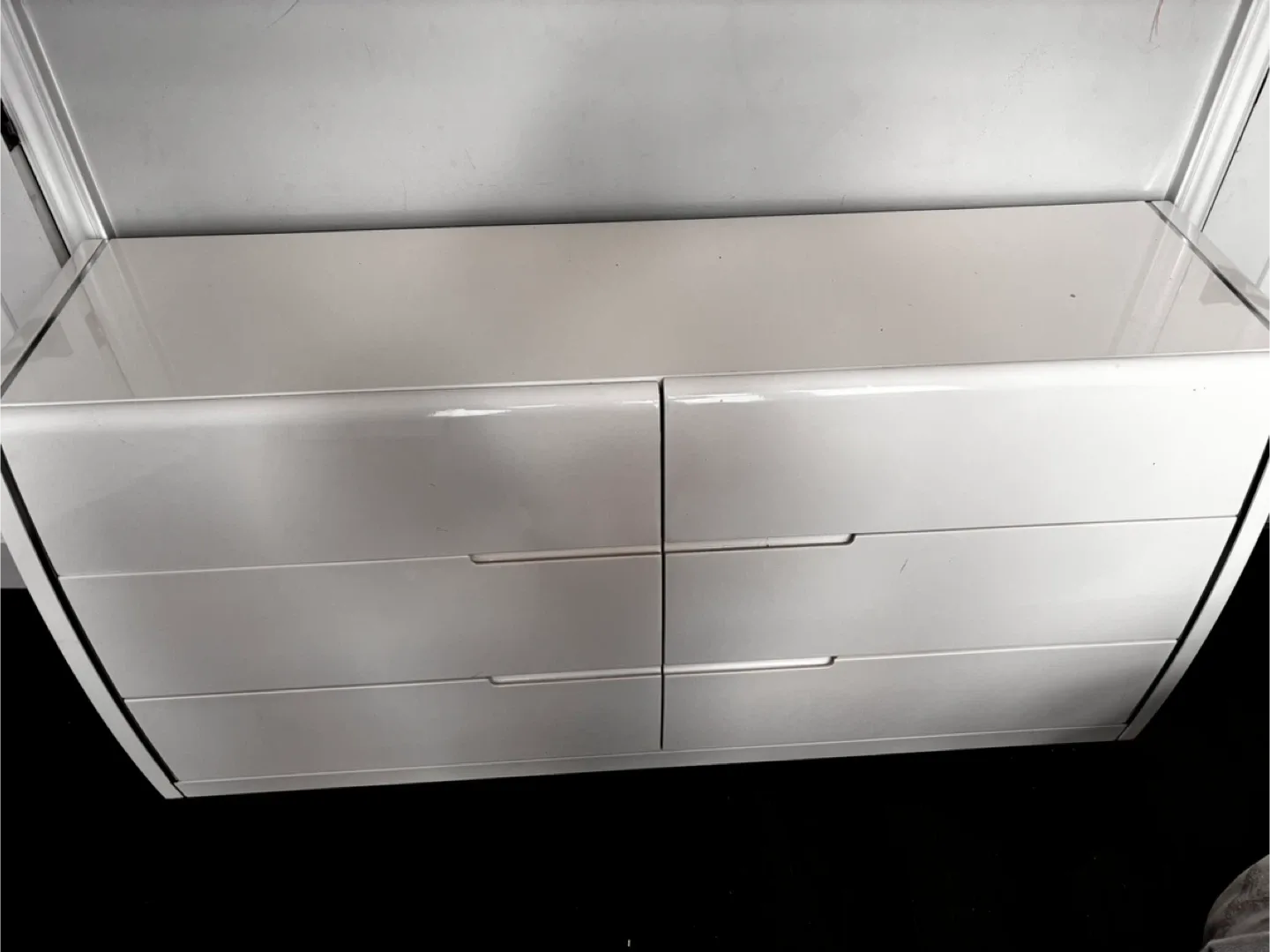 White 6-Drawer Dresser image indicator(7)
