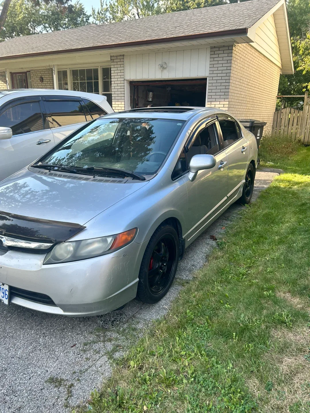 Honda Civic Sedan - Silver image indicator(3)