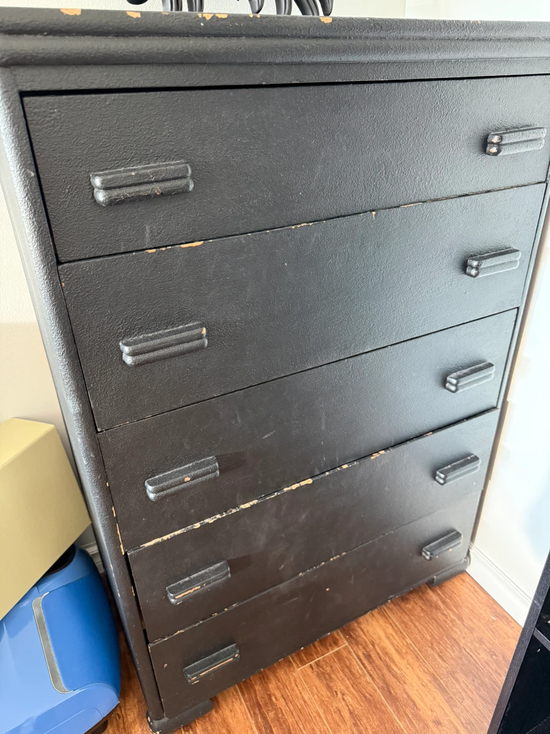 Black 5-Drawer Dresser