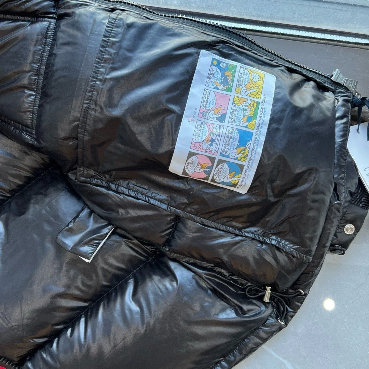 Moncler Montbeliard image indicator(2)