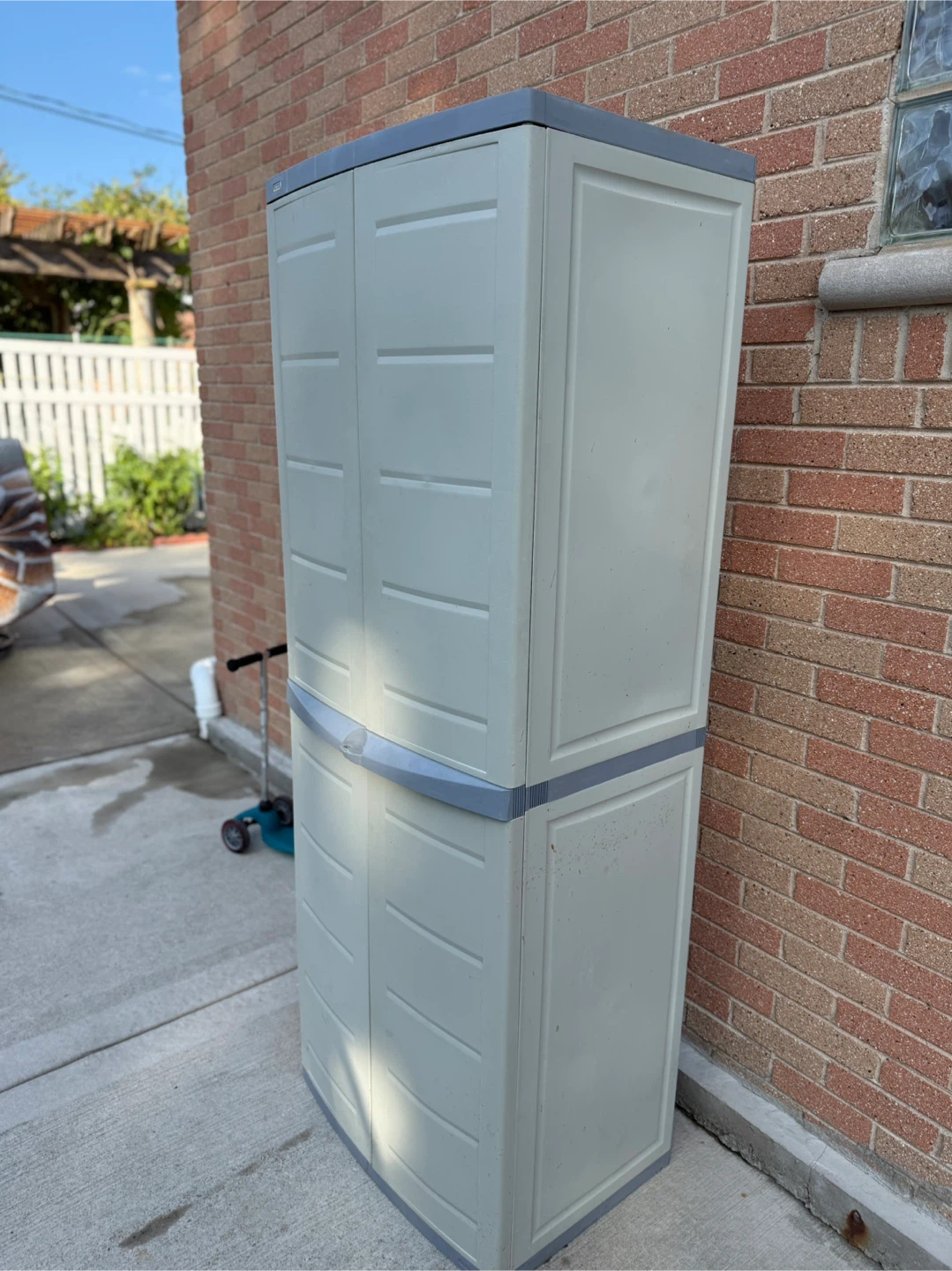 Keter Outdoor Storage Cabinet - photo 4