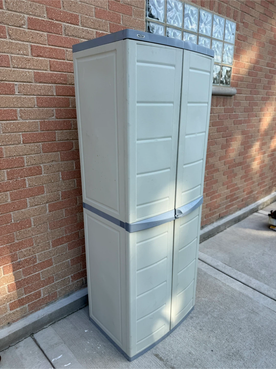 Keter Outdoor Storage Cabinet - photo 3