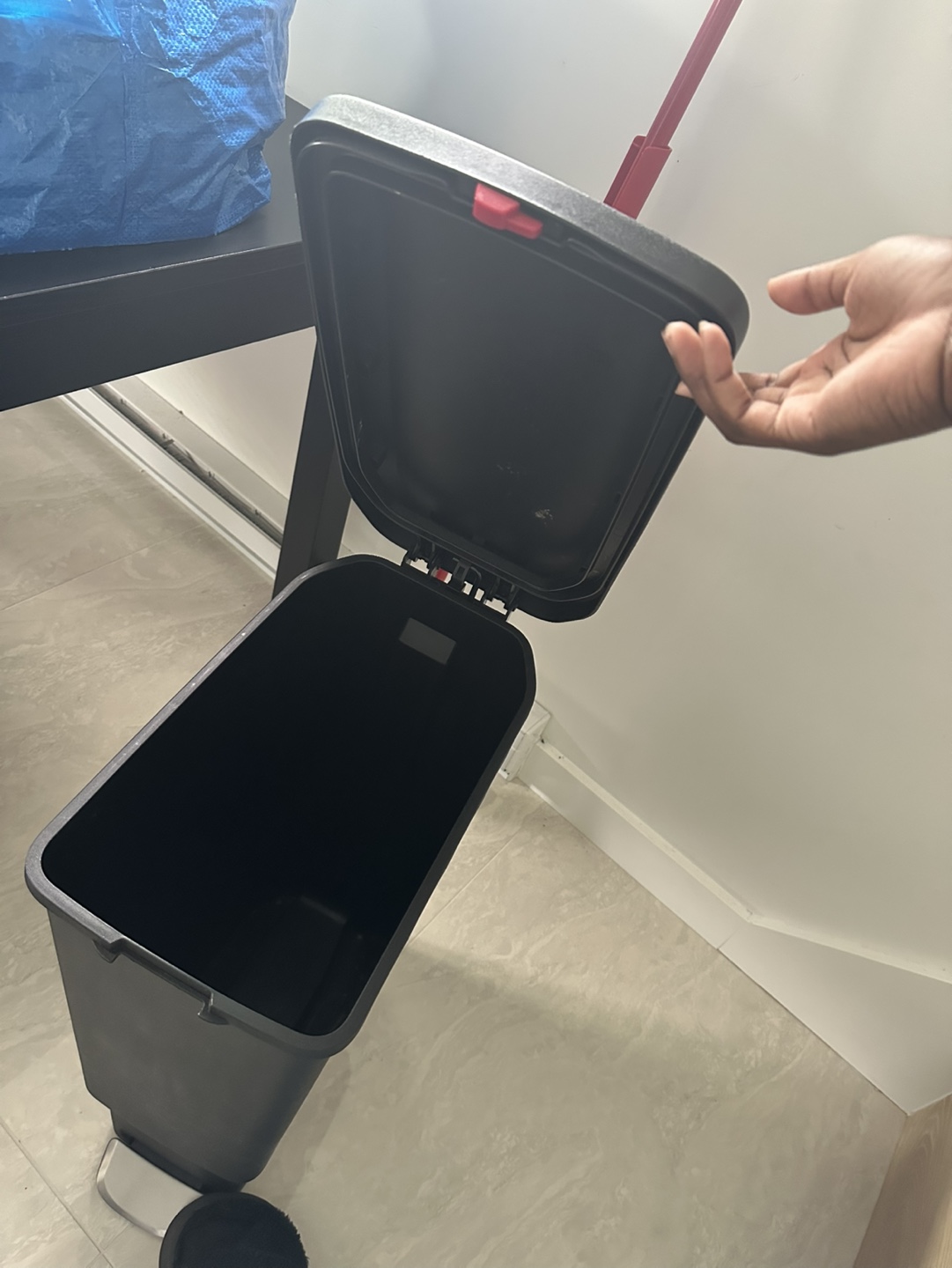 Black Step-On Trash Can - photo 2