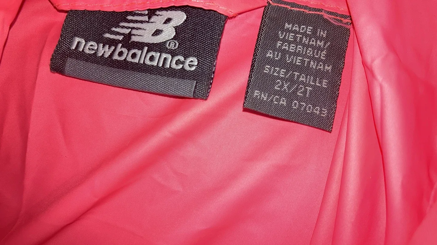 New Balance 2X/2T Pink Windbreaker Jacket image indicator(2)