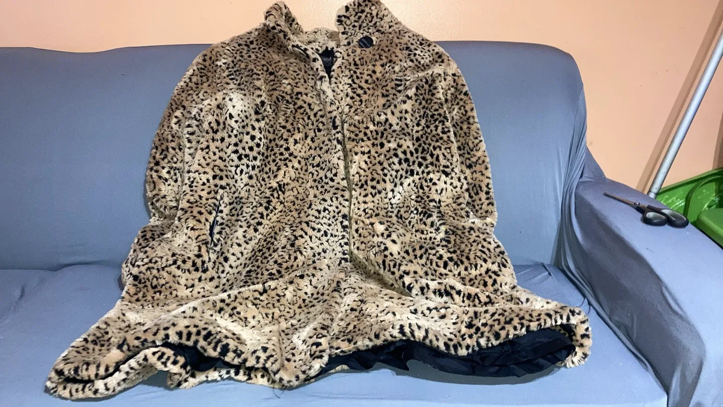 Collection Toni Plus Faux Fur Leopard Print Coat thumbnail