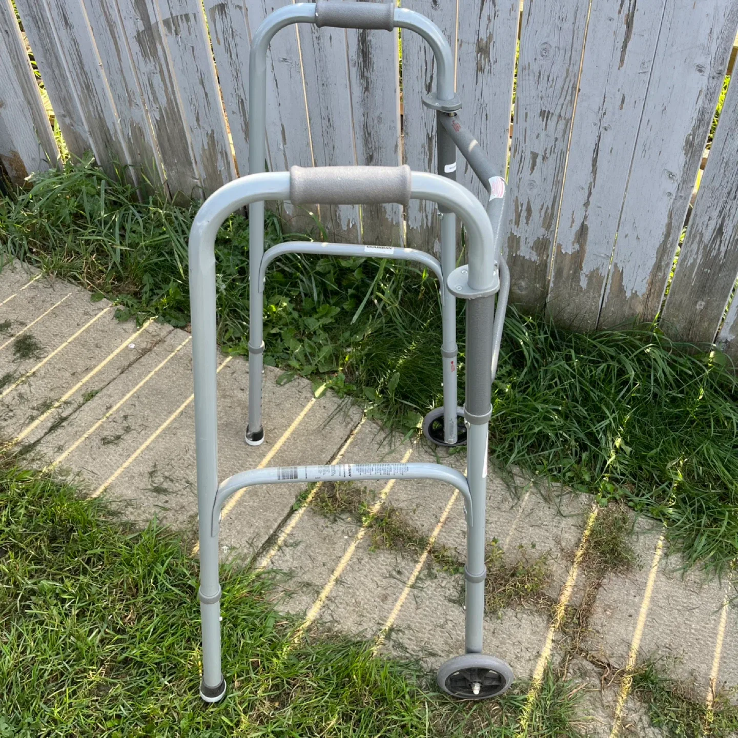 Guardian 2 Button Folding Walker image indicator(3)