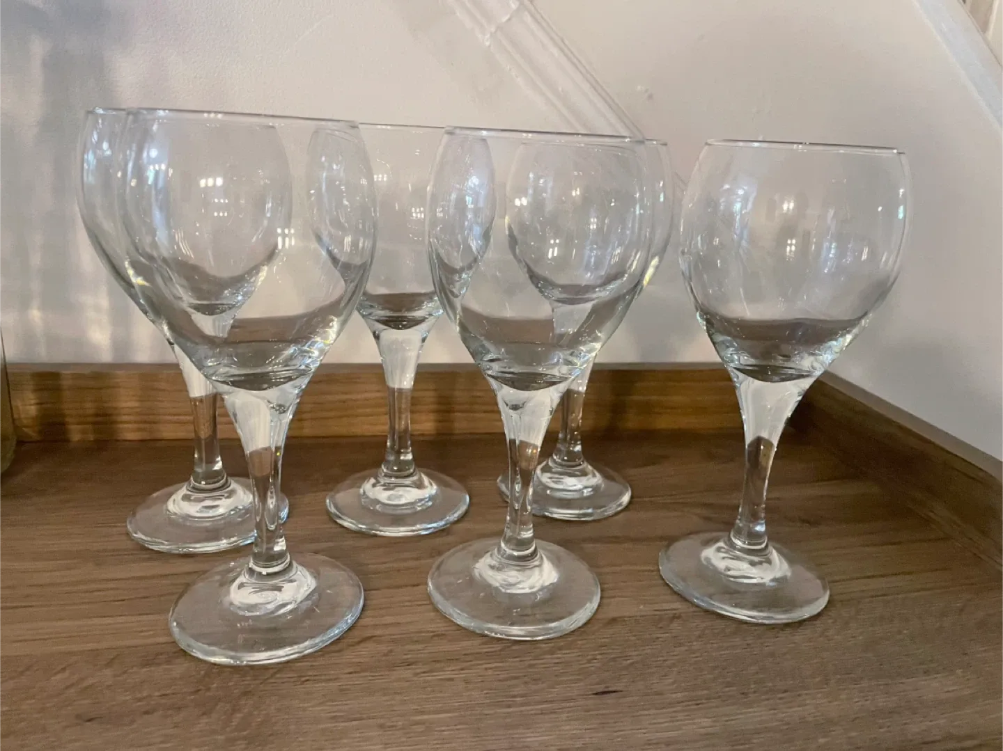 Set of 6 Clear Wine Glasses thumbnail