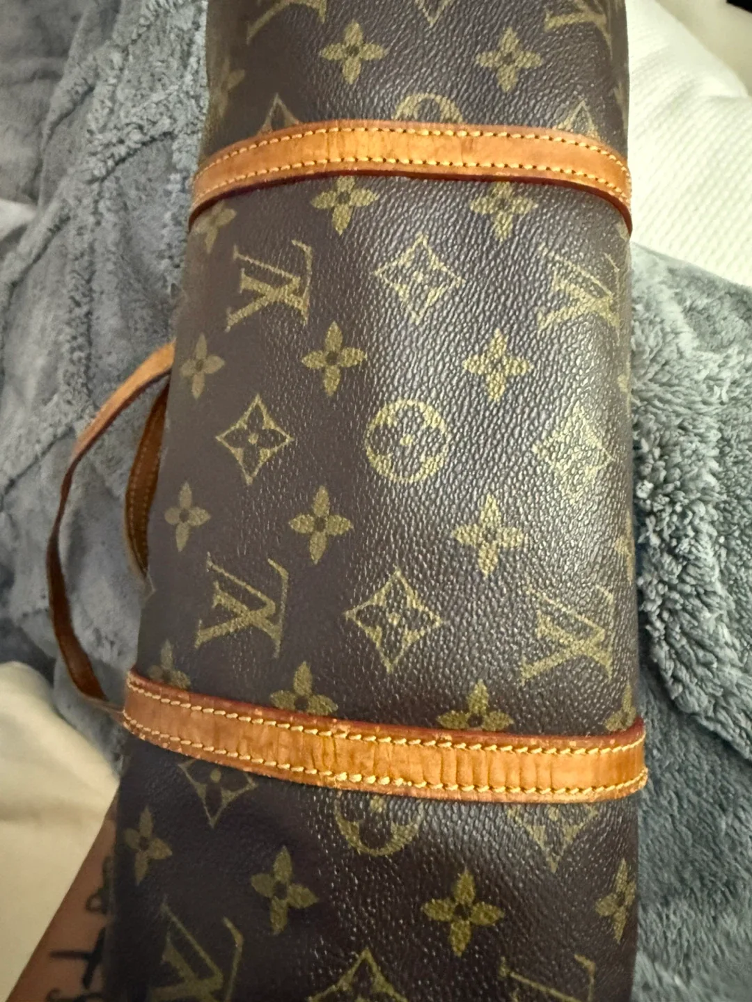 Louis Vuitton Papillon 30 Monogram Bag image indicator(7)