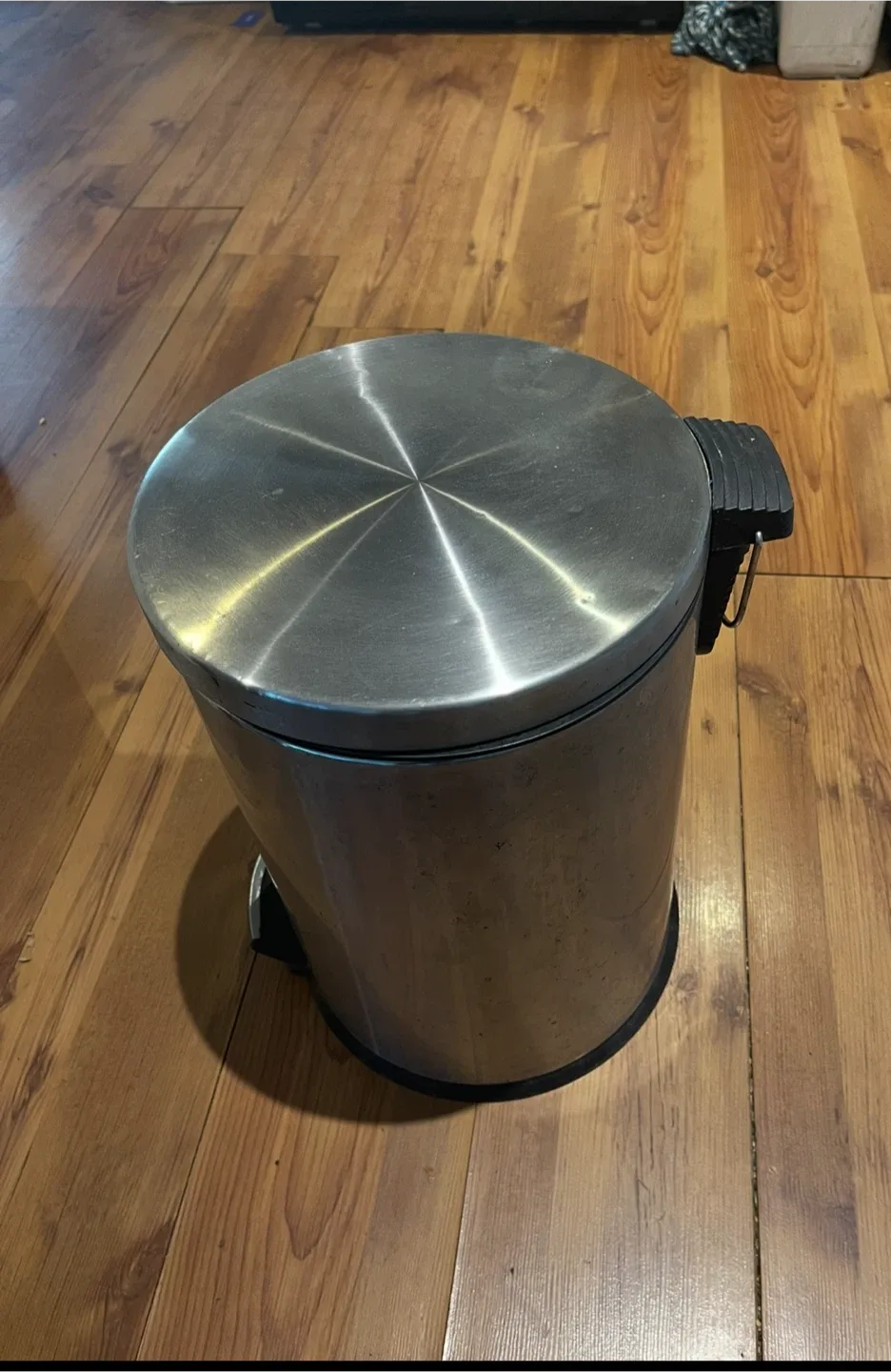 Stainless Steel Step-On Trash Can thumbnail