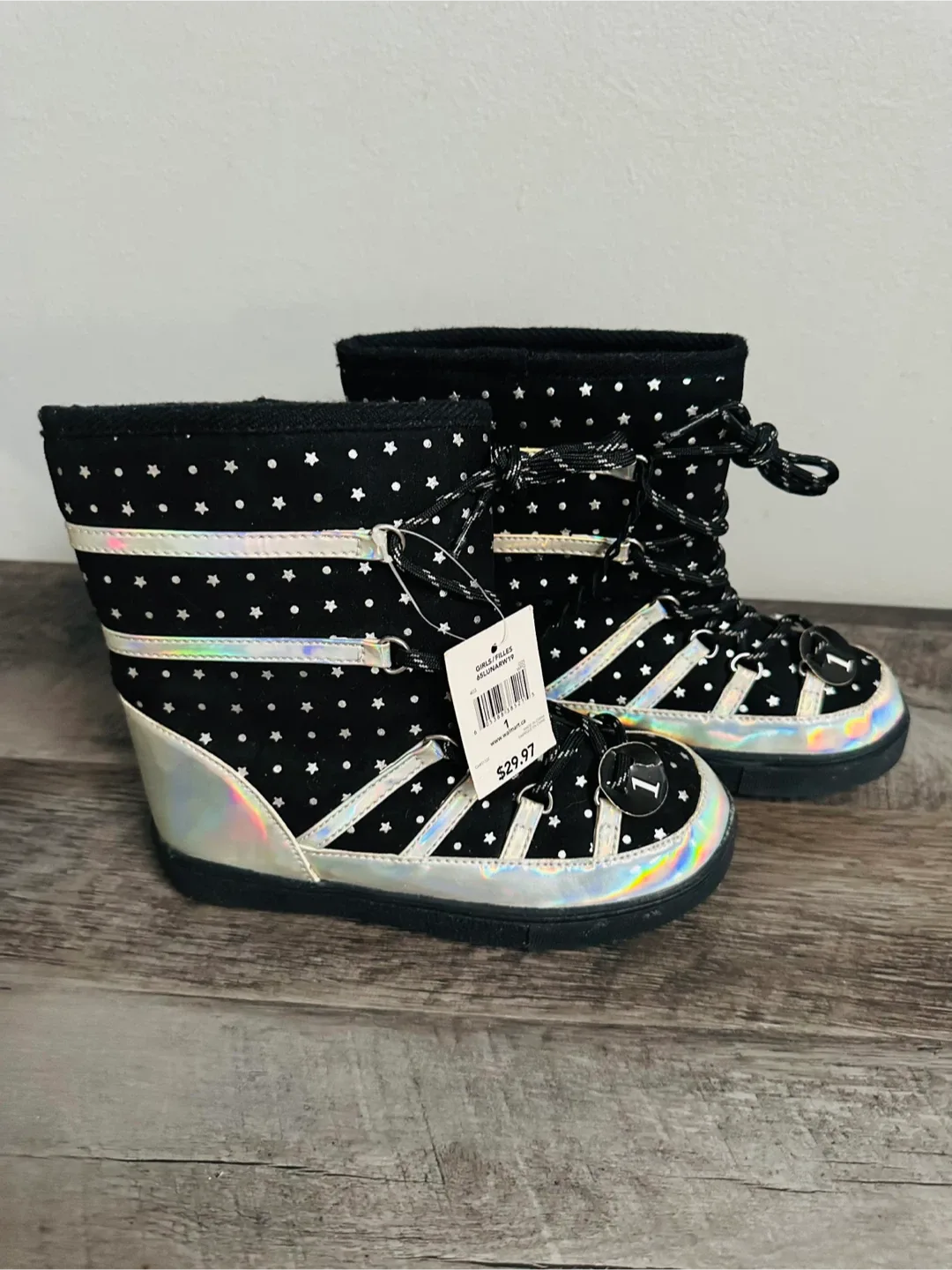 Black Star Boots - Size 1-New thumbnail