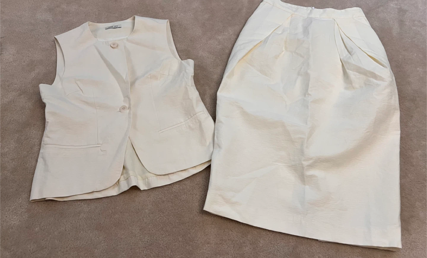 Cream Skirt Suit Set - Size medium