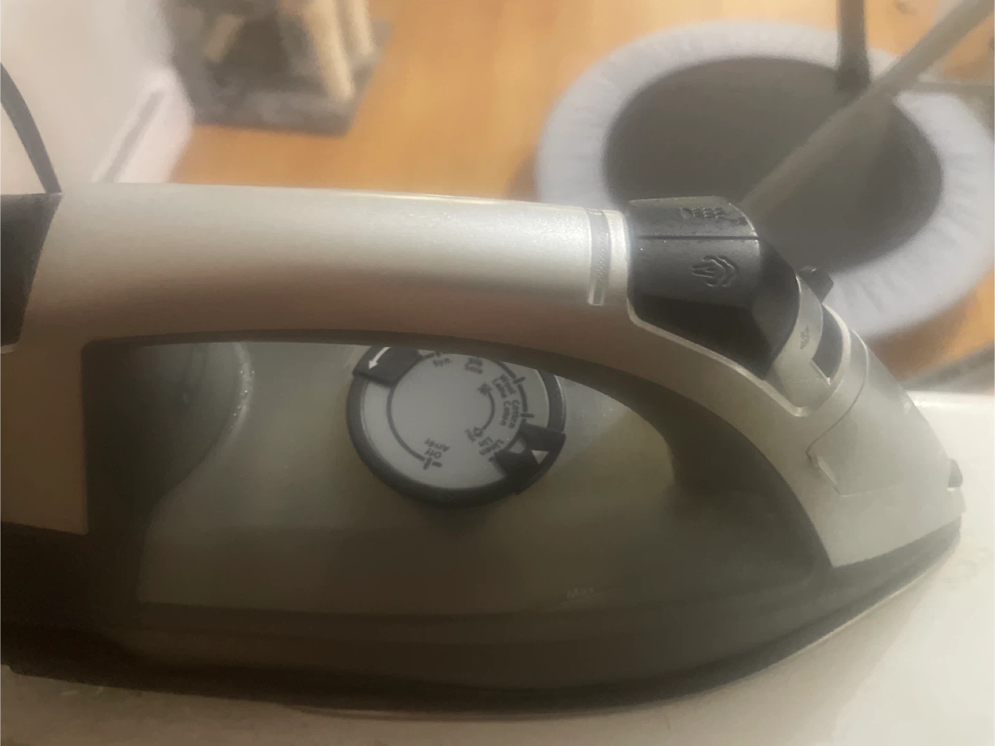 Sunbeam Steam Iron - photo 2