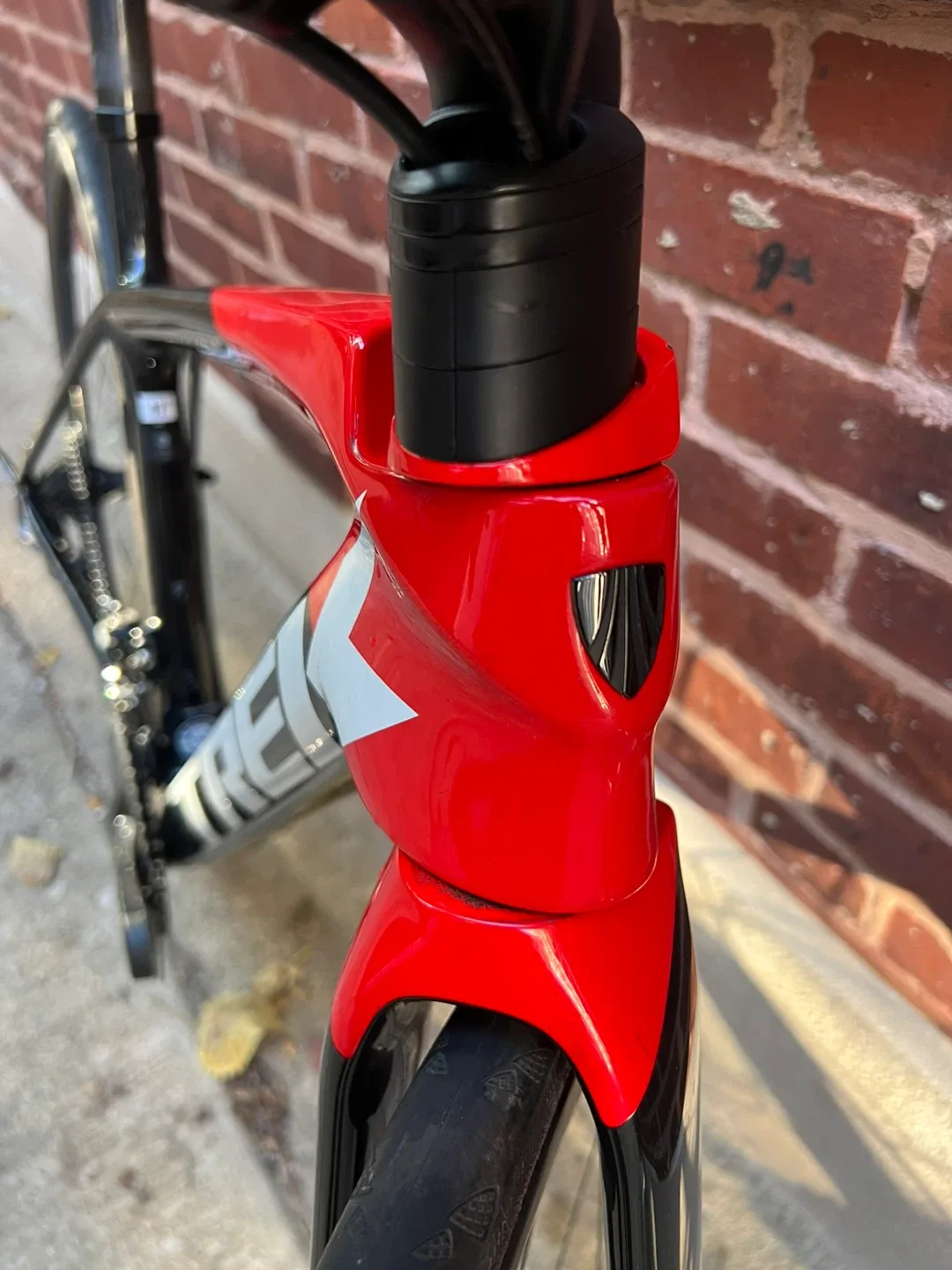 Trek Emonda Road Bike, Size 47 image indicator(10)