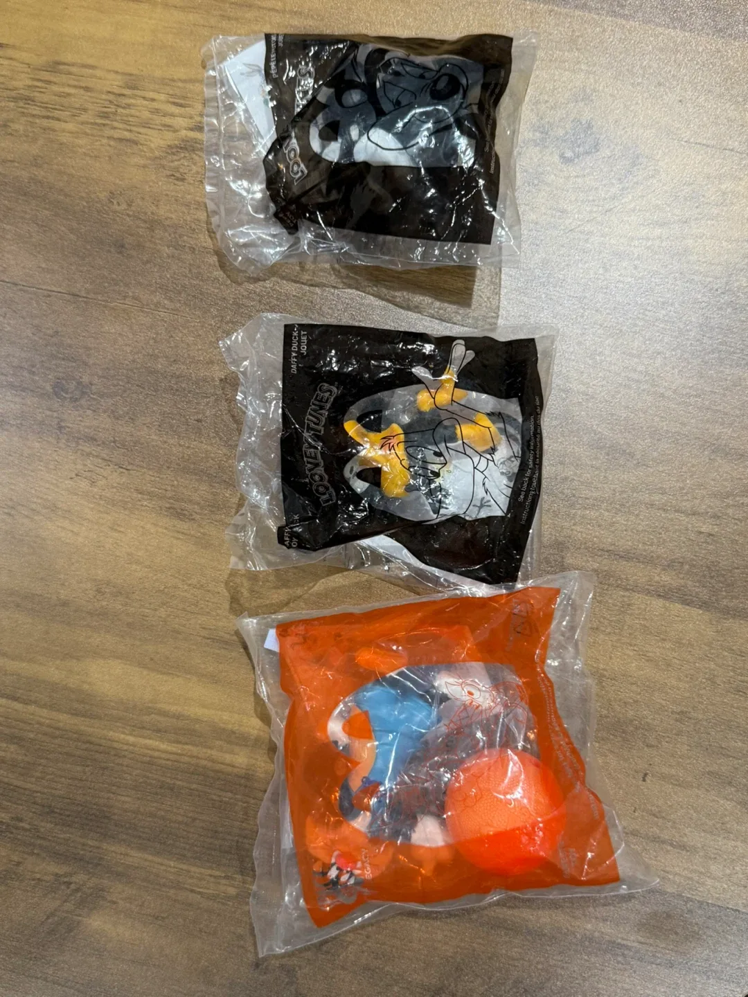 Looney Tunes McDonald's Happy Meal Toys thumbnail
