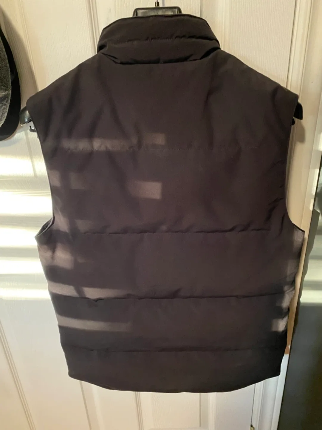 Canada Goose Black Vest Size S image indicator(3)