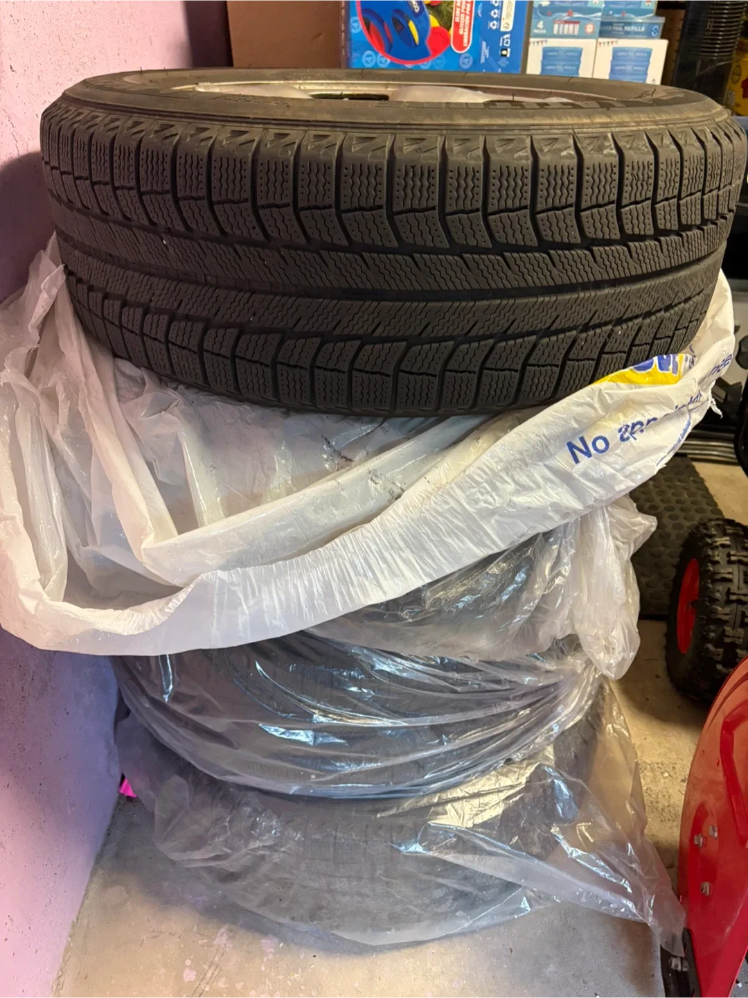 Acura Rims Michelin Tires size 225/65R17 image indicator(5)