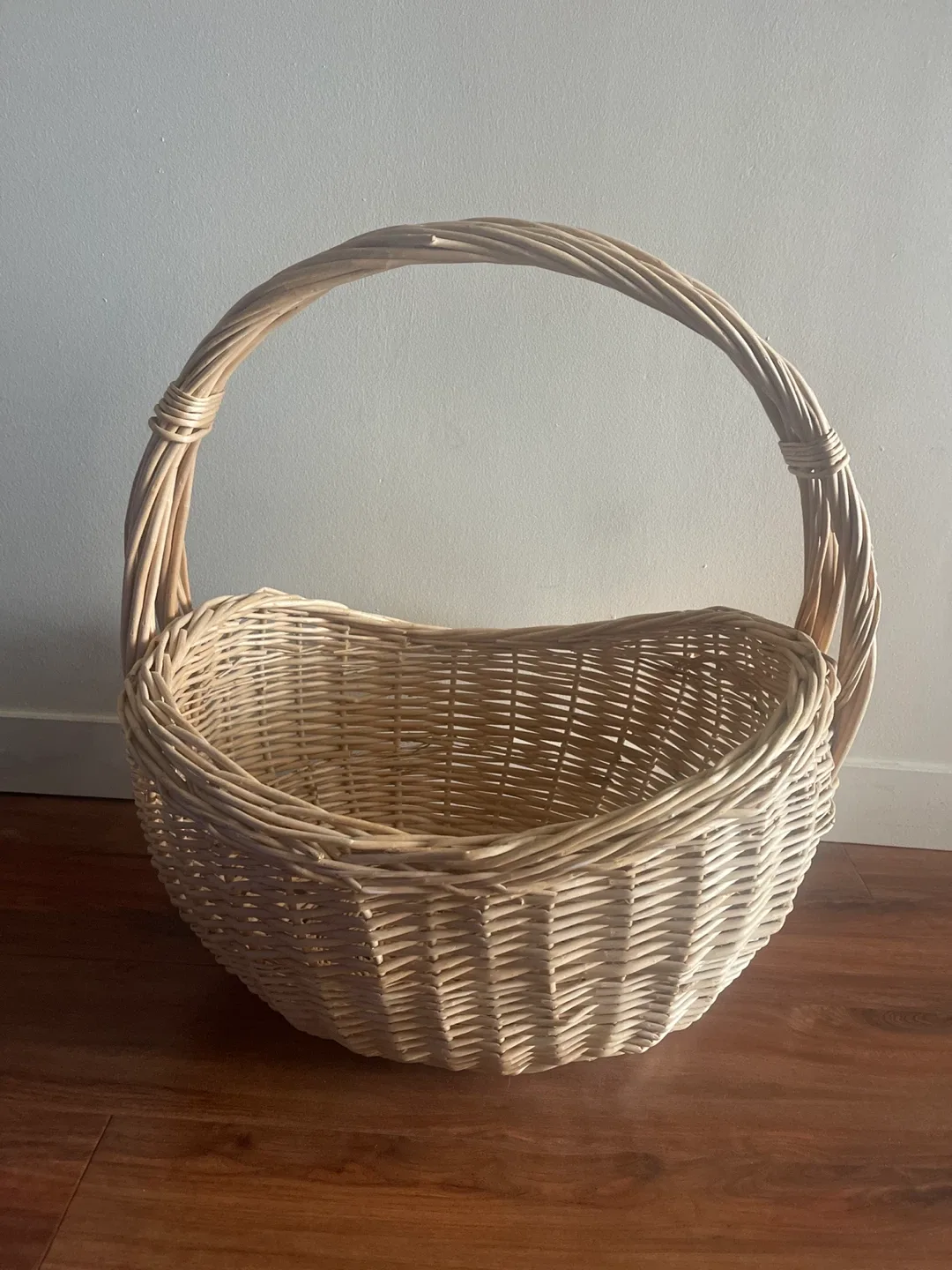 Wicker Basket with Handle thumbnail