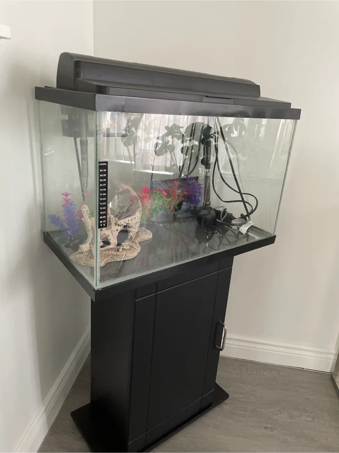 Fish Tank with Stand pls read description image indicator(9)