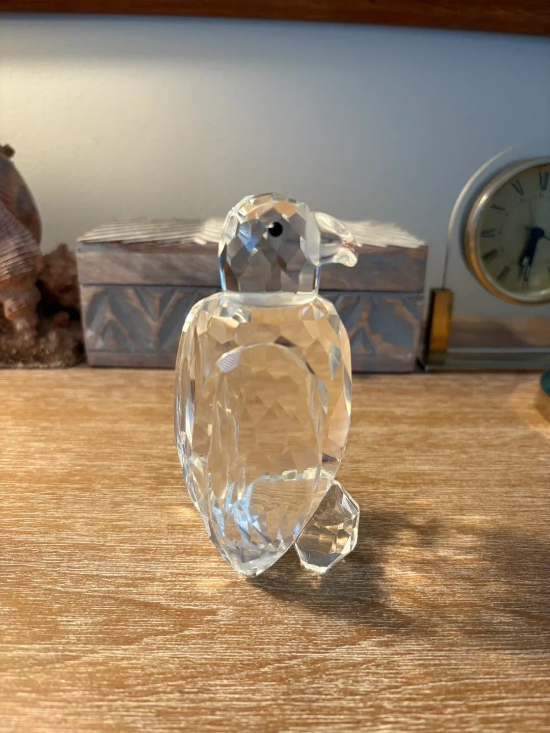 Shannon Crystal Penguin Figurine image indicator(2)