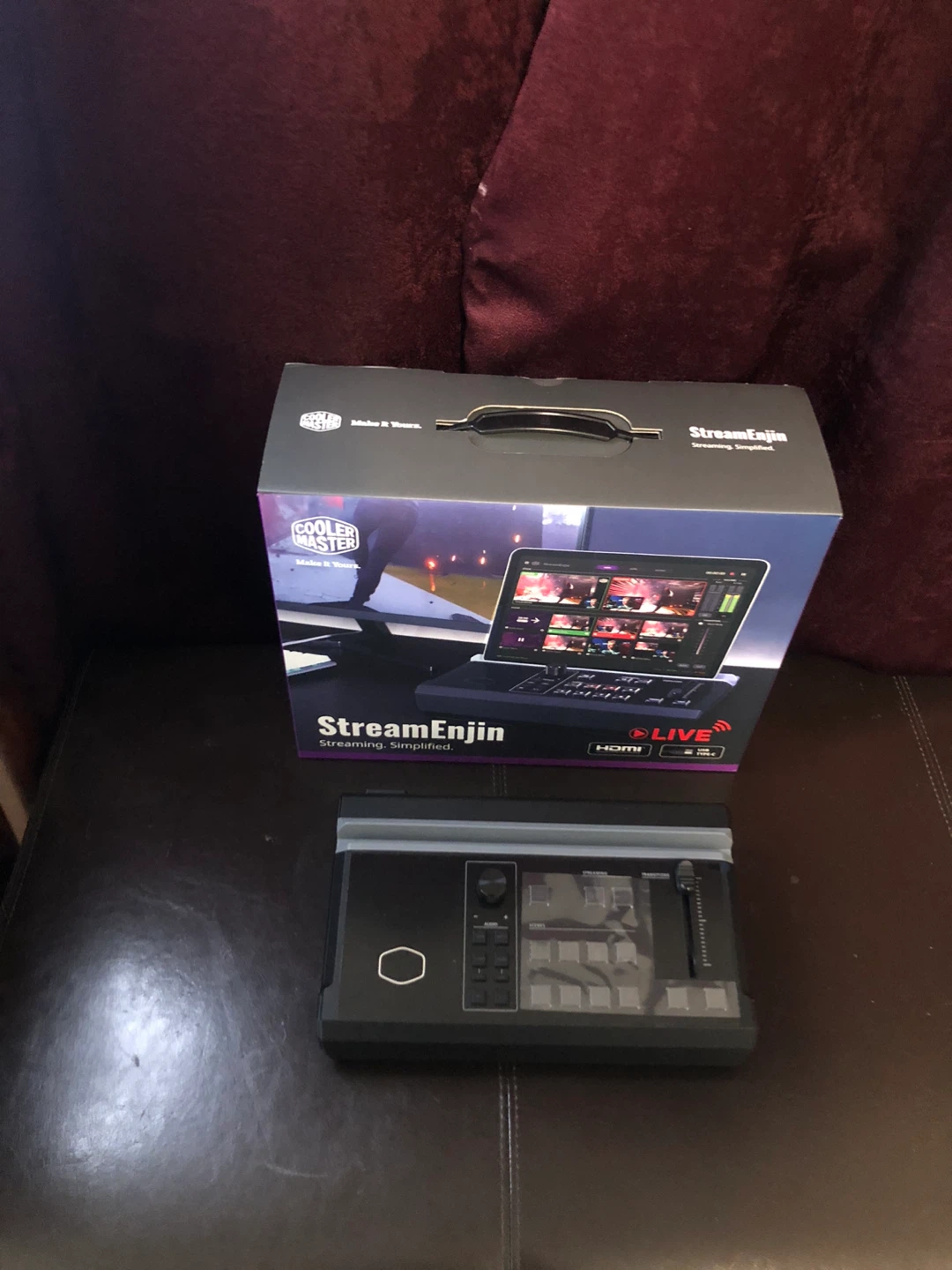 Cooler Master StreamEnjin Streaming Simplified - photo 5