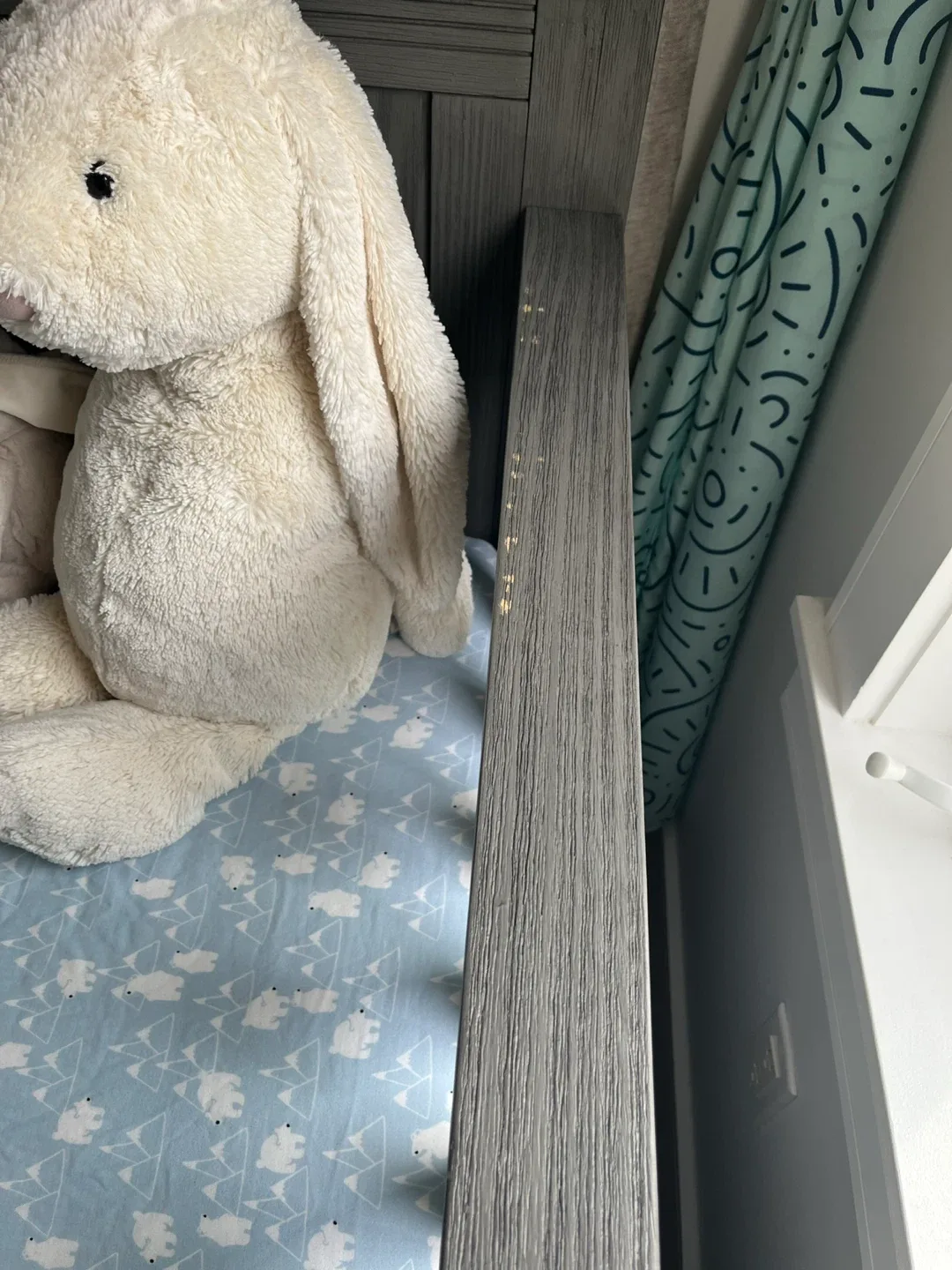 Soho Baby Chandler 4-in-1 Convertible Crib image indicator(6)