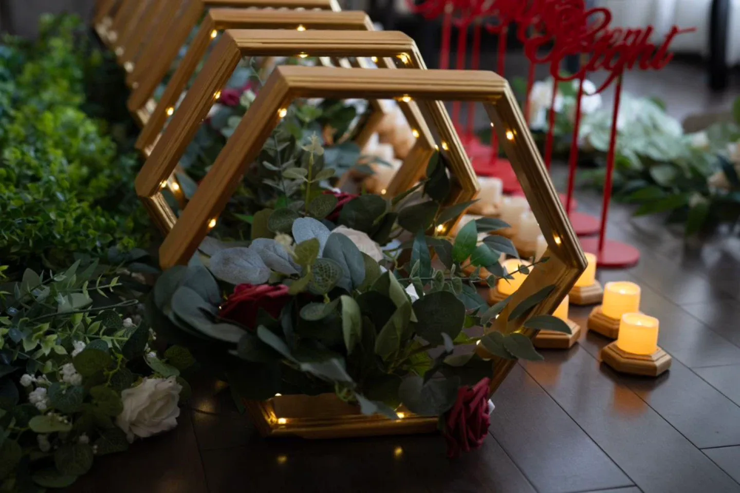 WEDDING SET (ARCH + DECOR for 8 tables & head table) image indicator(4)