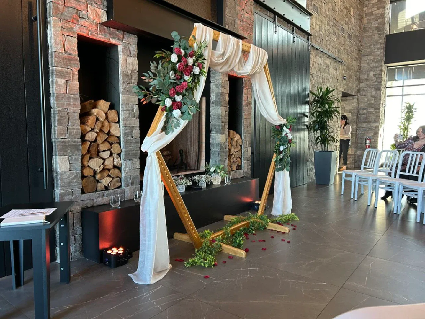 WEDDING SET (ARCH + DECOR for 8 tables & head table) image indicator(3)