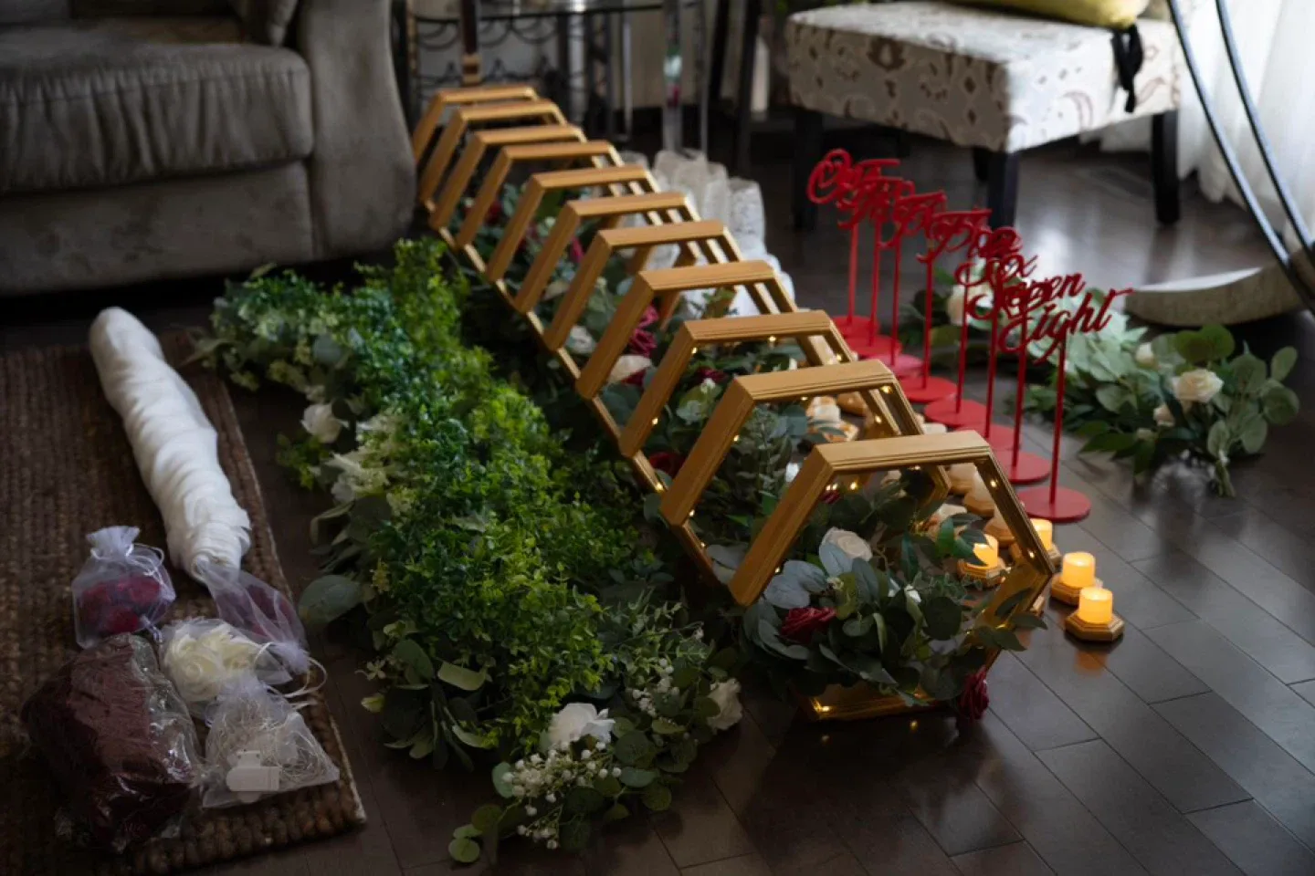 WEDDING SET (ARCH + DECOR for 8 tables & head table) image indicator(8)