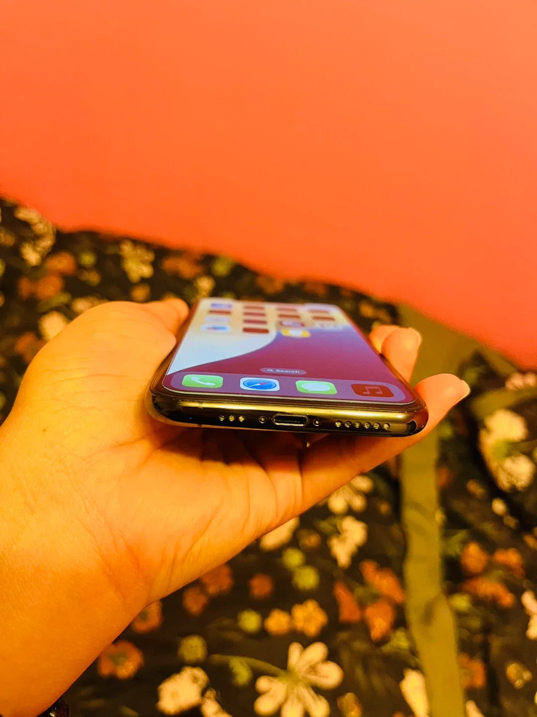 Apple iPhone 11 Pro image indicator(6)