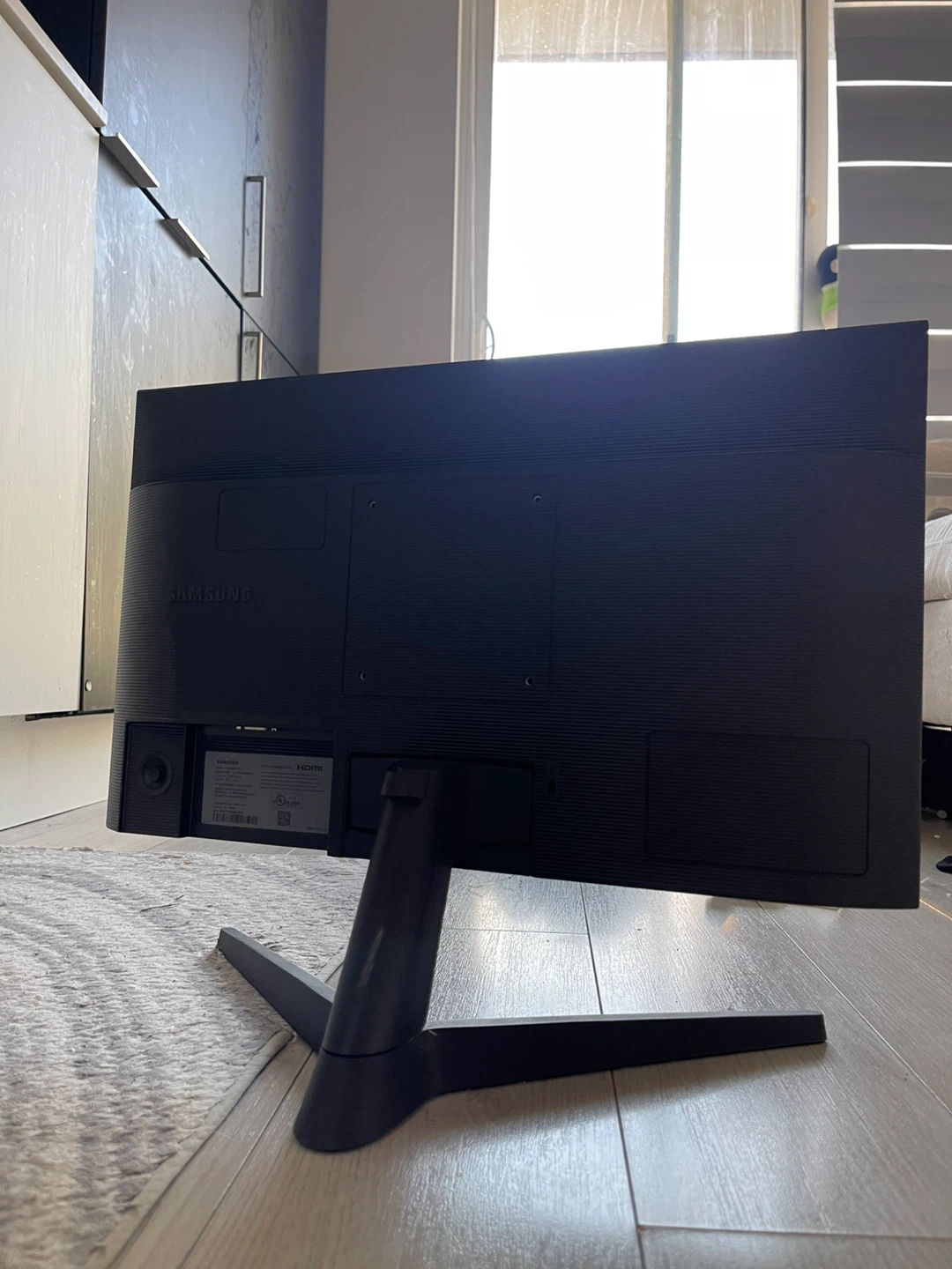 Samsung monitor 22 inch ( Good condition ) - photo 3