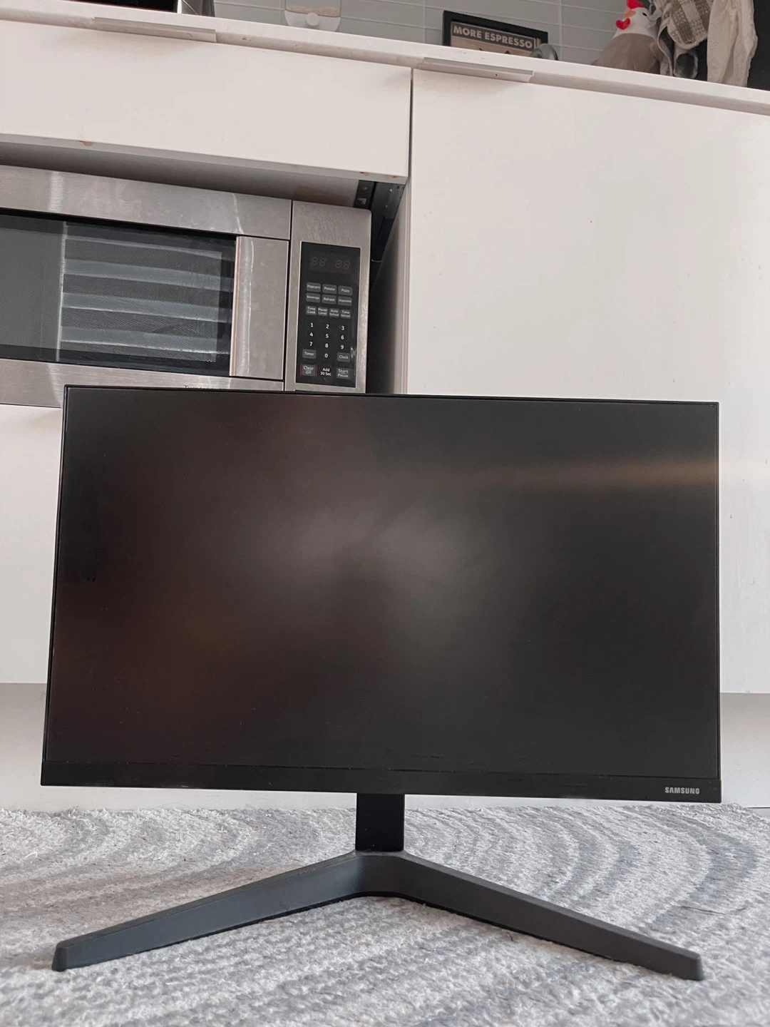 Samsung monitor 22 inch ( Good condition ) - photo 2