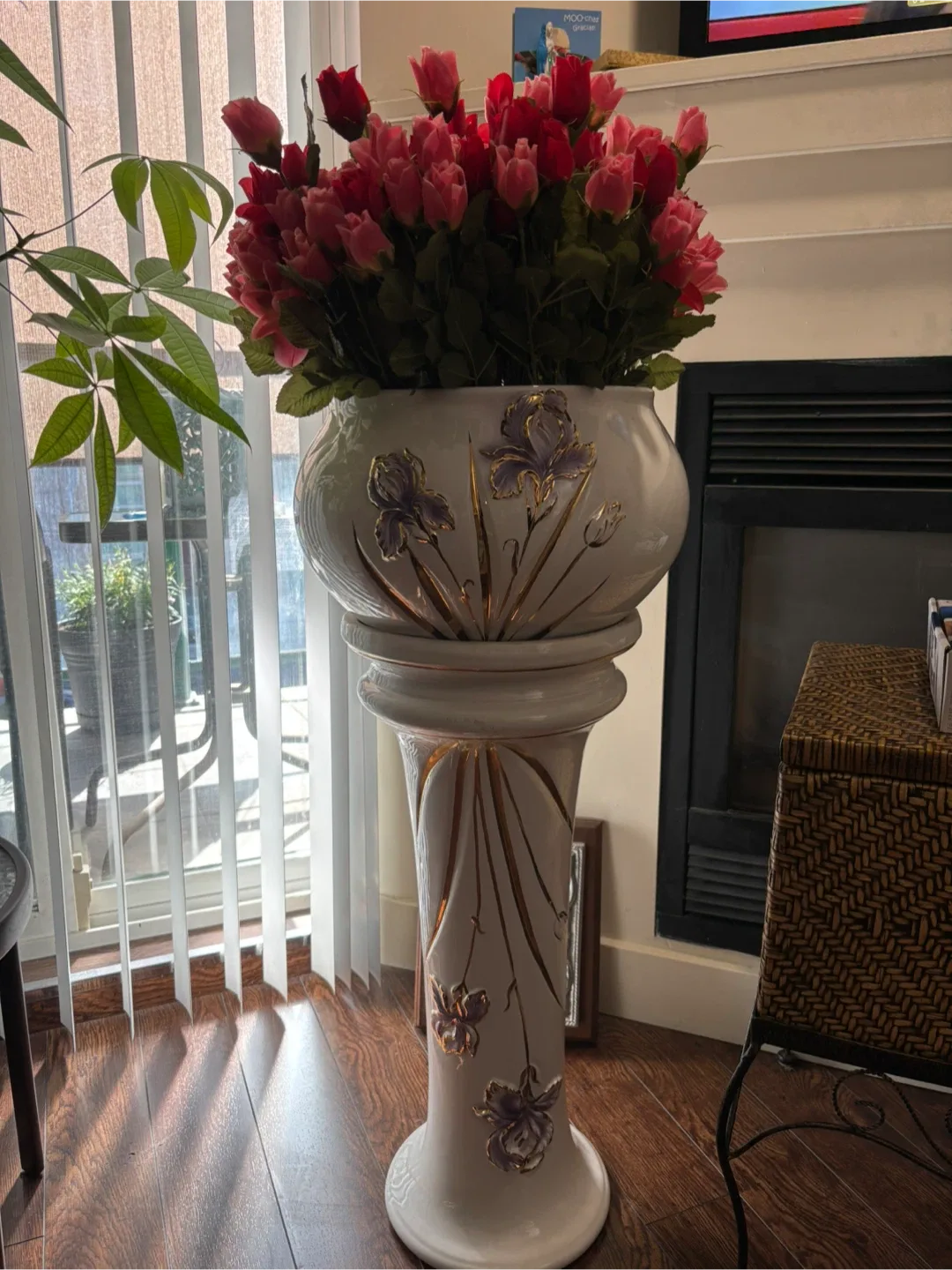 Decorative Floral Vase Pedestal