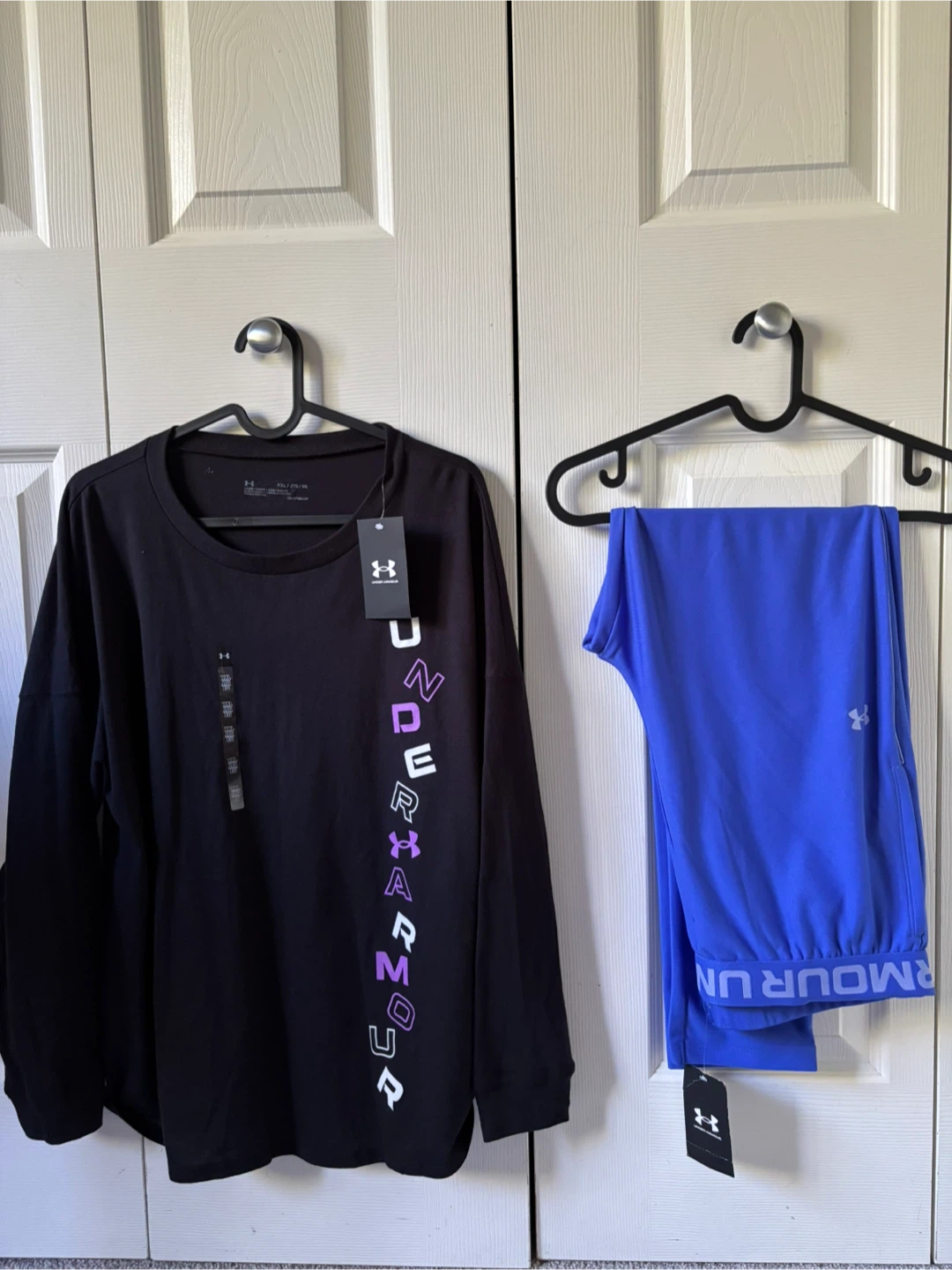 Under Armour Blue Leggings & Black Shirt. Youth XL