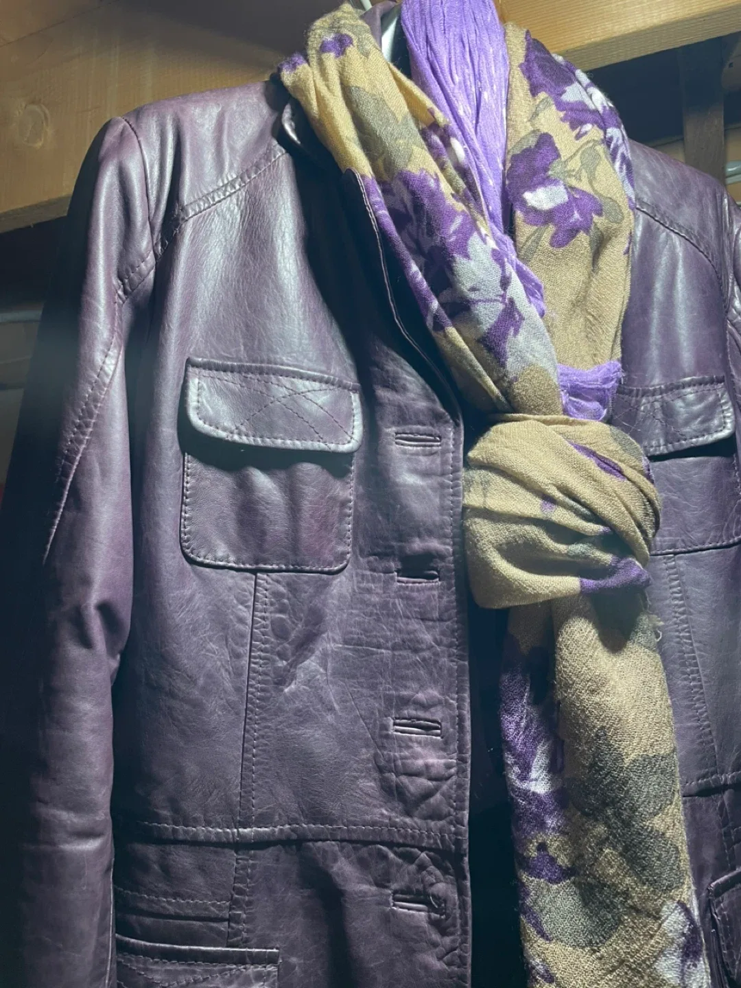 Danier Leather Jacket image indicator(2)