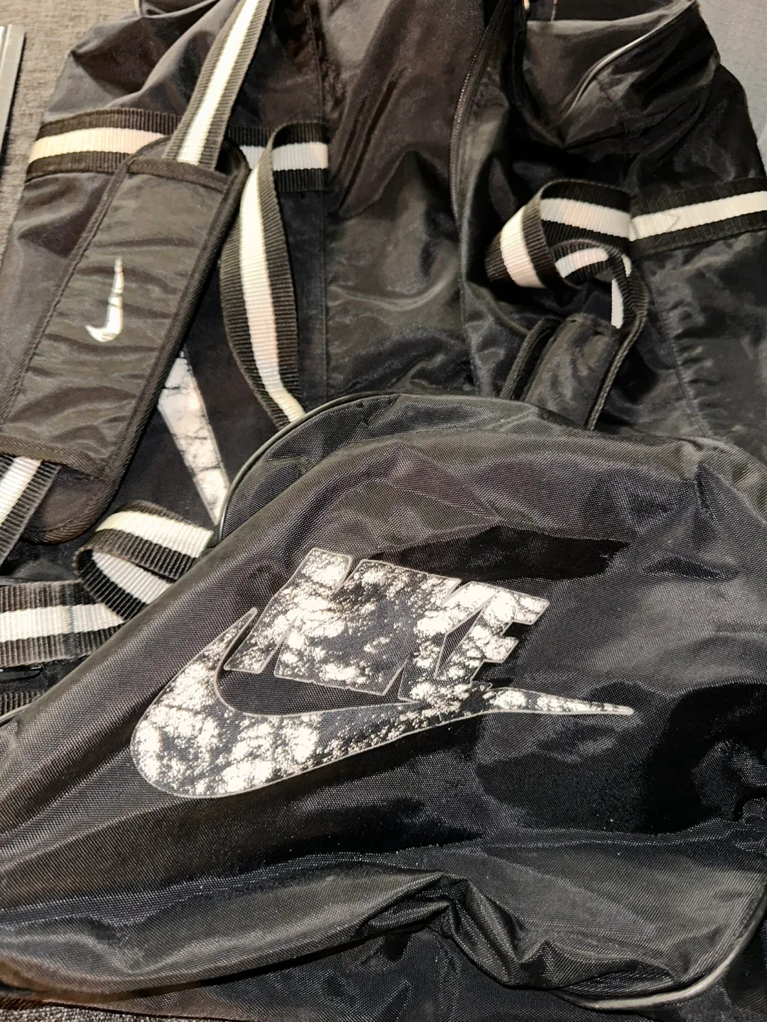 Nike Black Duffle Bag image indicator(5)