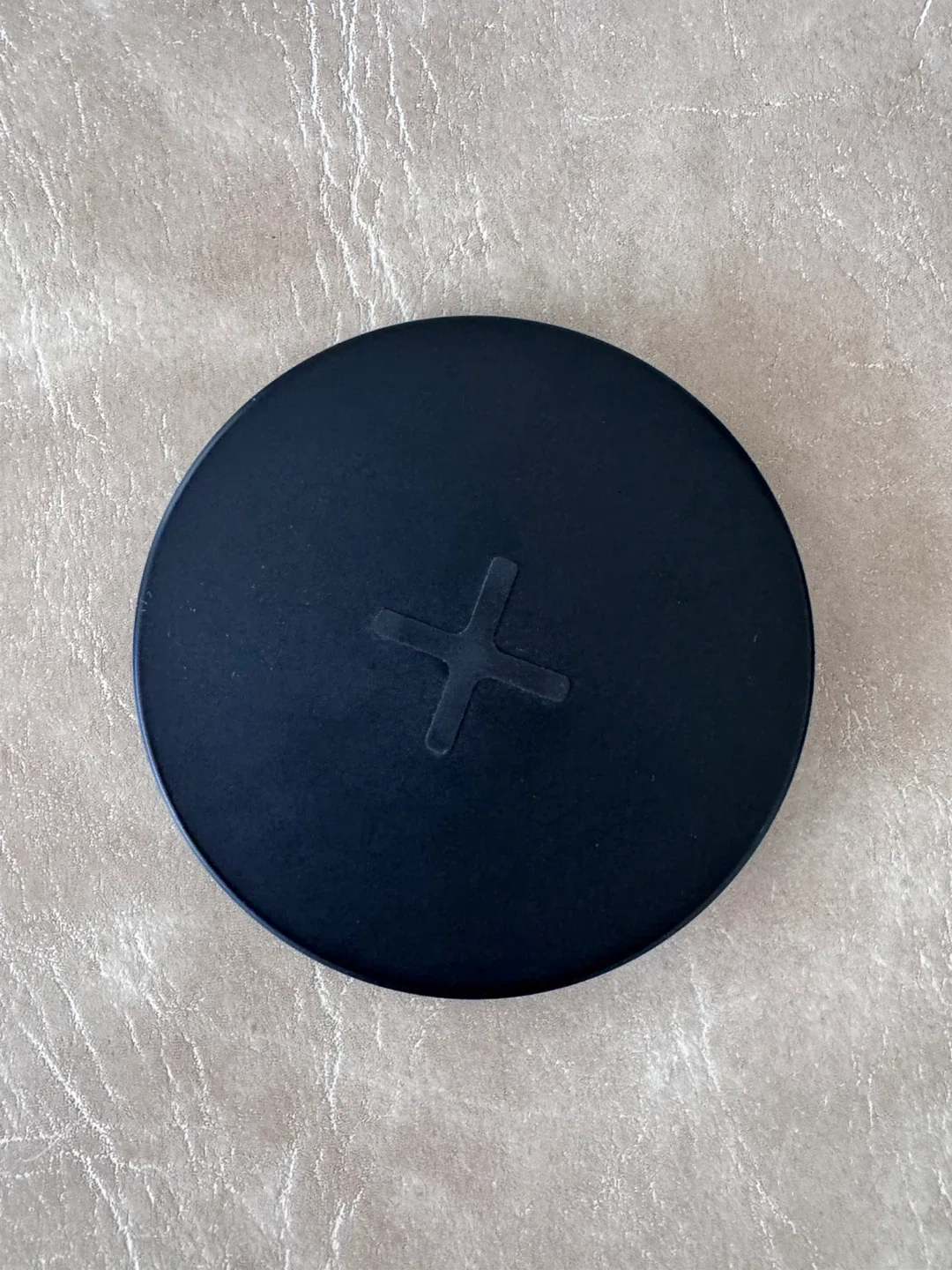 IKEA wireless LIVBOJ Charging Pad thumbnail