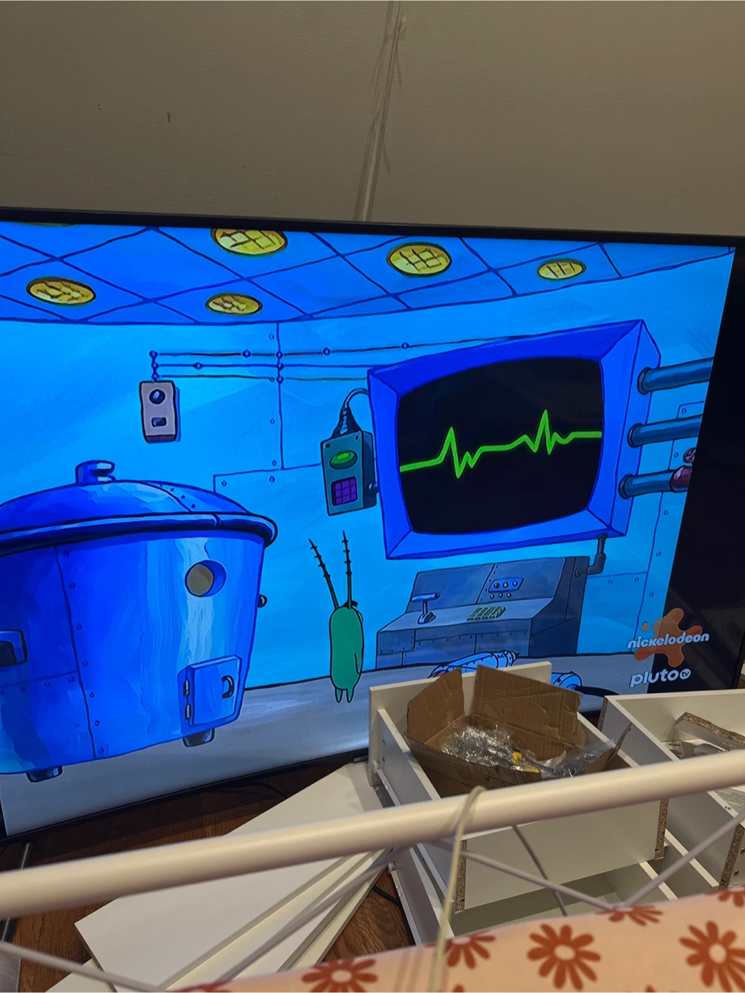 Samsung 65Inch HD Smart TV with 360 Wall Mount and Stud Finder - photo 3