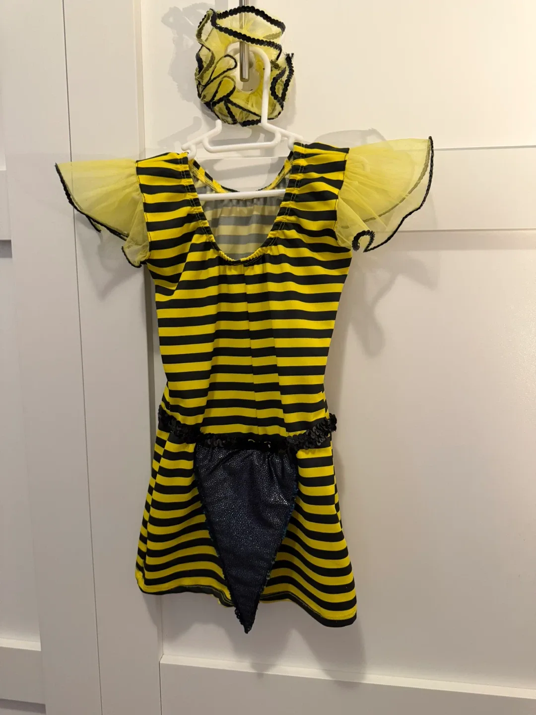 Bumble Bee Costume with Wings & Headband image indicator(2)