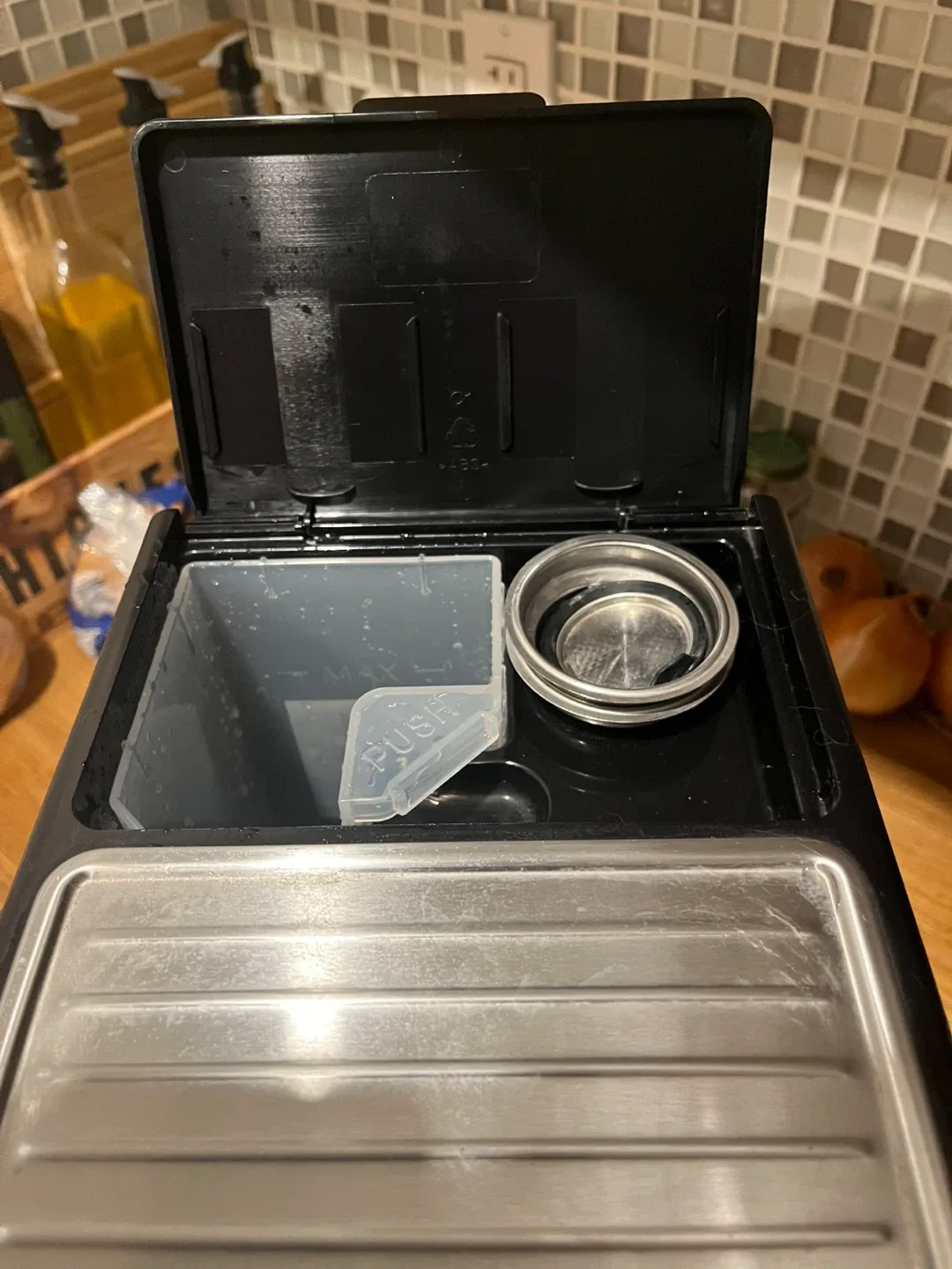 De'Longhi ECP3220 Bar Pump Espresso Machine - Black image indicator(6)