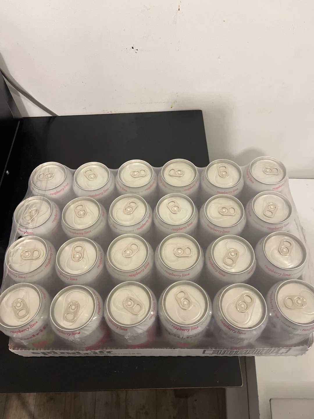 Spindrift Raspberry Lime Sparkling Water 24pk image indicator(2)