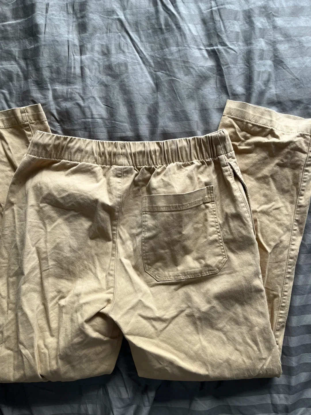 H&M Regular Fit Pants - Size S image indicator(3)