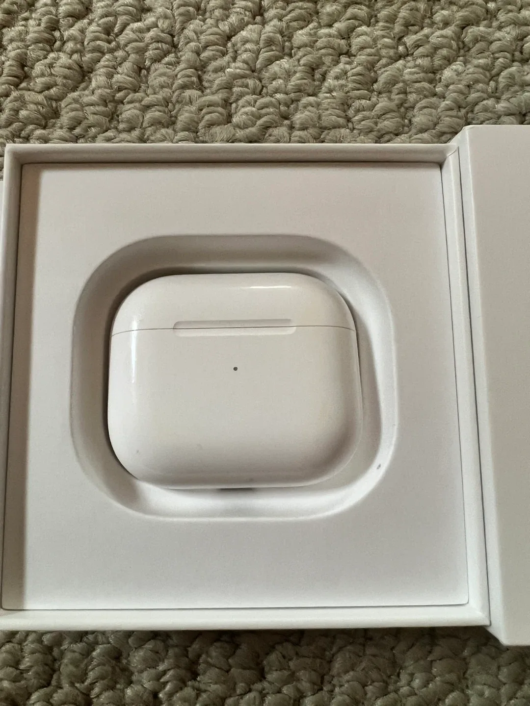 New Apple AirPods 3rd generation image indicator(2)