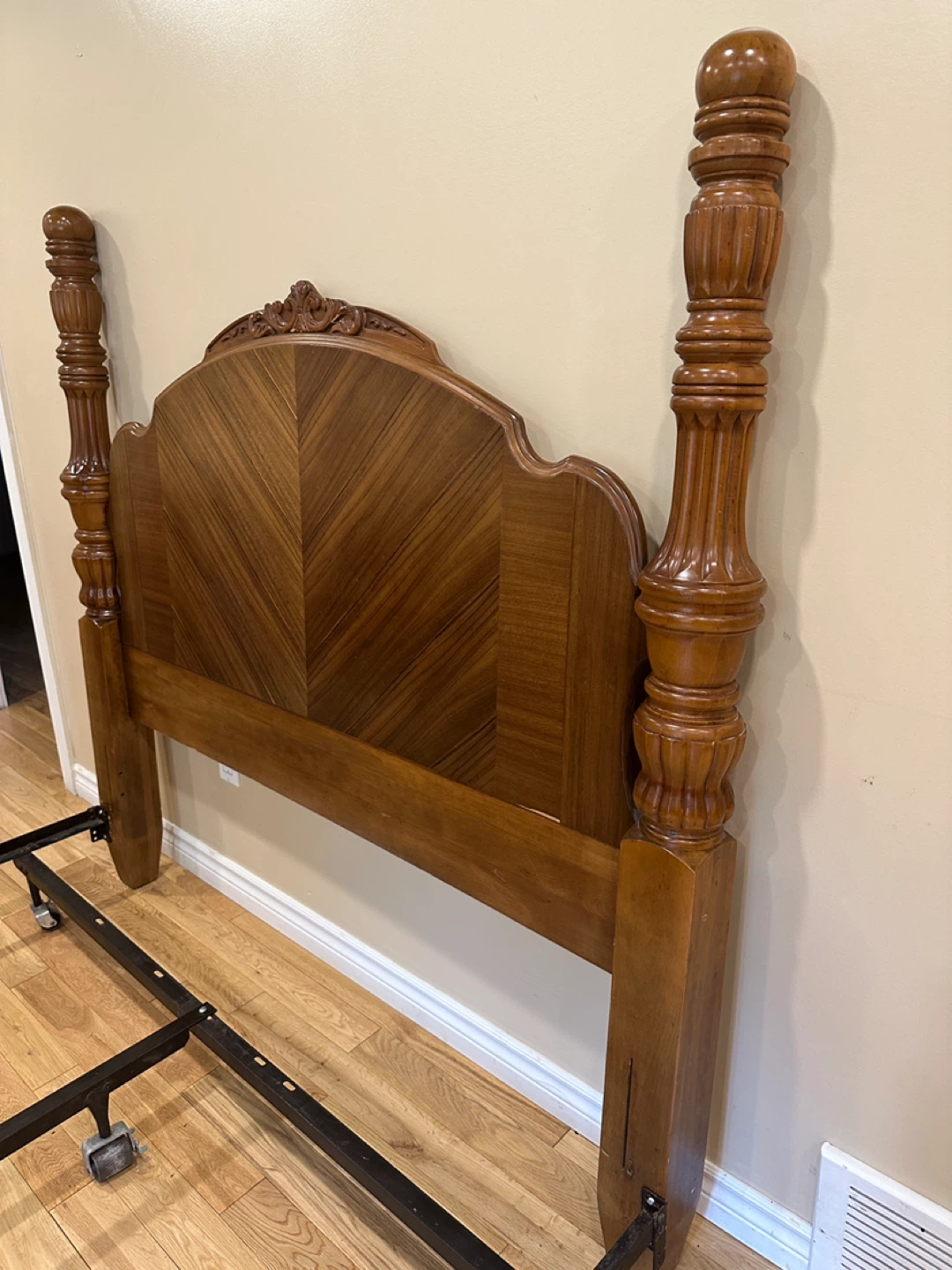 Vintage Waterfall Style Queen Bed (CAN DELIVER) - photo 2