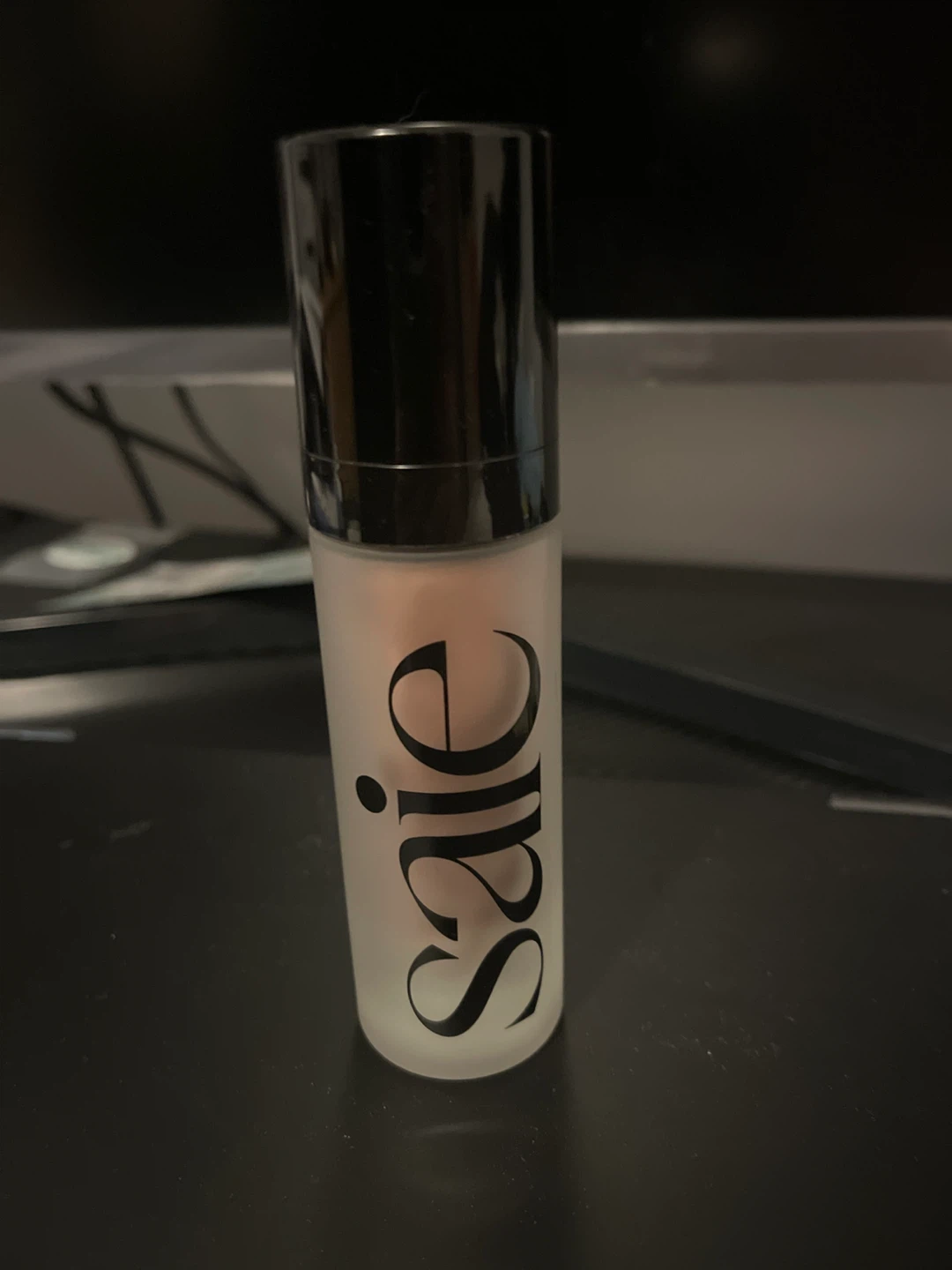 Saie Glowy Super Gel Lightweight Dewy Multipurpose Illuminator