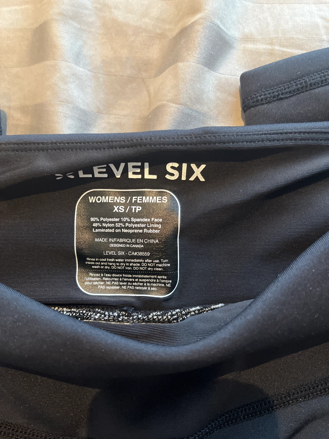 Level Six XS/S Women's Leggings and Top - photo 3
