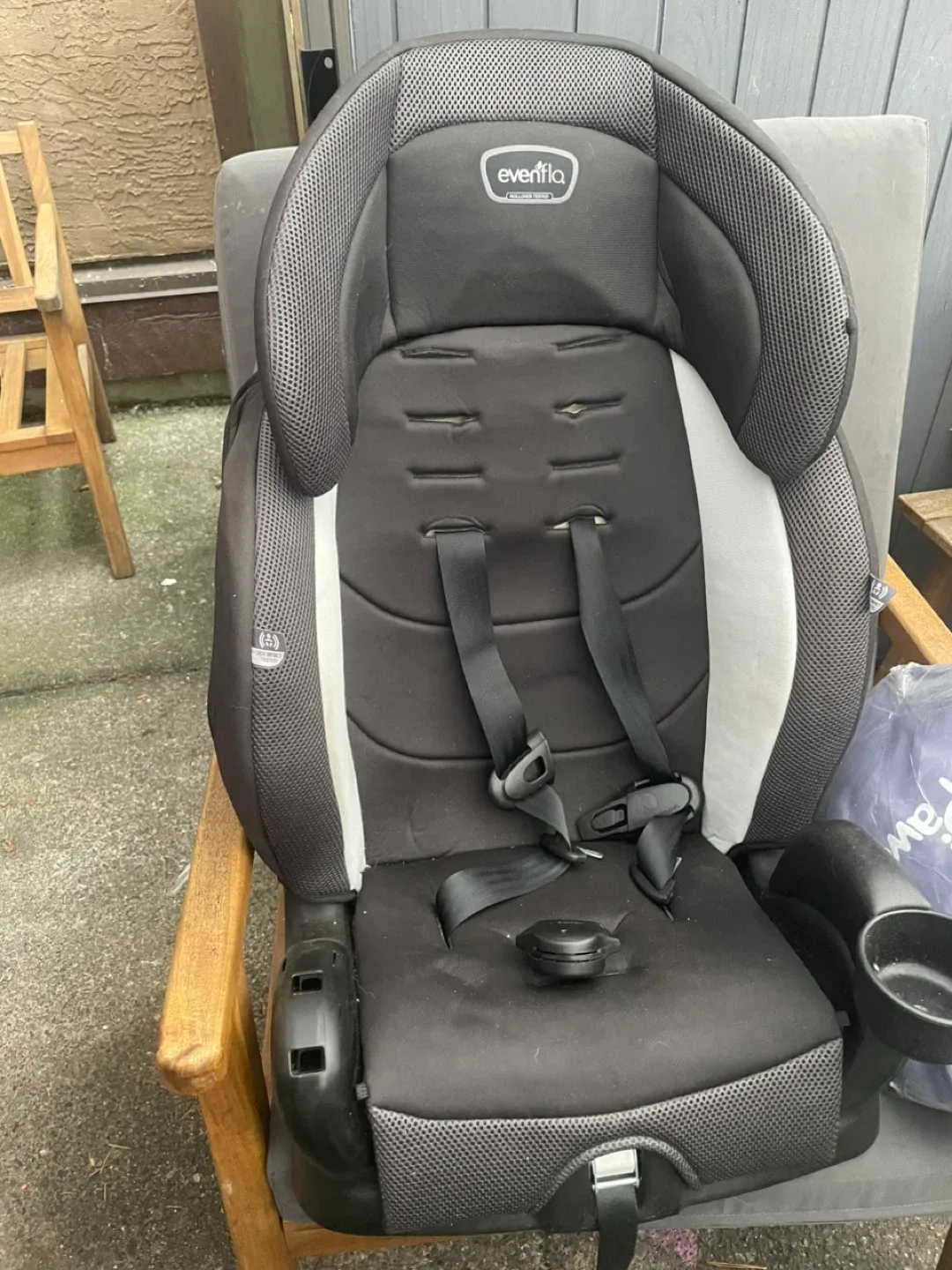 Evenflo Car Seat - Black & Grey image indicator(2)