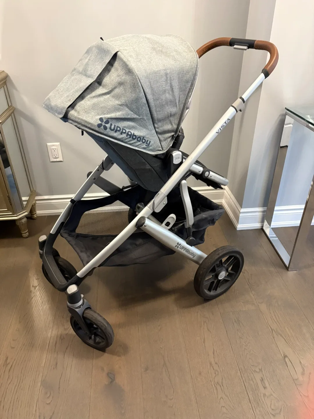 2021 Uppababy Gregory v2 vista stroller EUC image indicator(6)